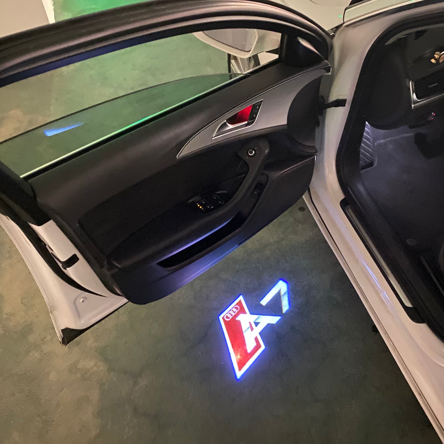 AUDI A7 LOGO PROJECTOT LIGHTS (quantity 1 = 2 Logo Films /2 door lights)Nr.12B83