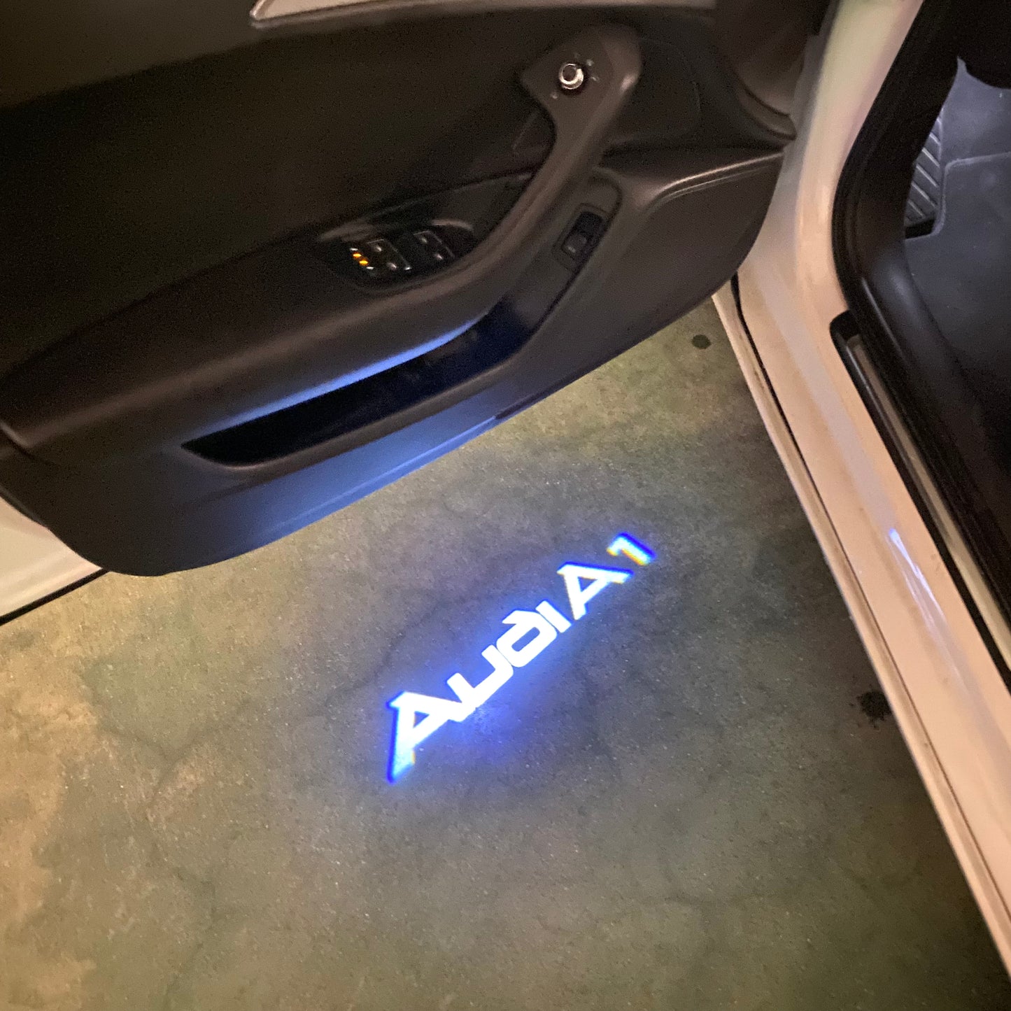 AUDI A1 LOGO PROJECTOT LIGHTS Nr.148 (quantity 1 = 2 Logo Films /2 door lights)