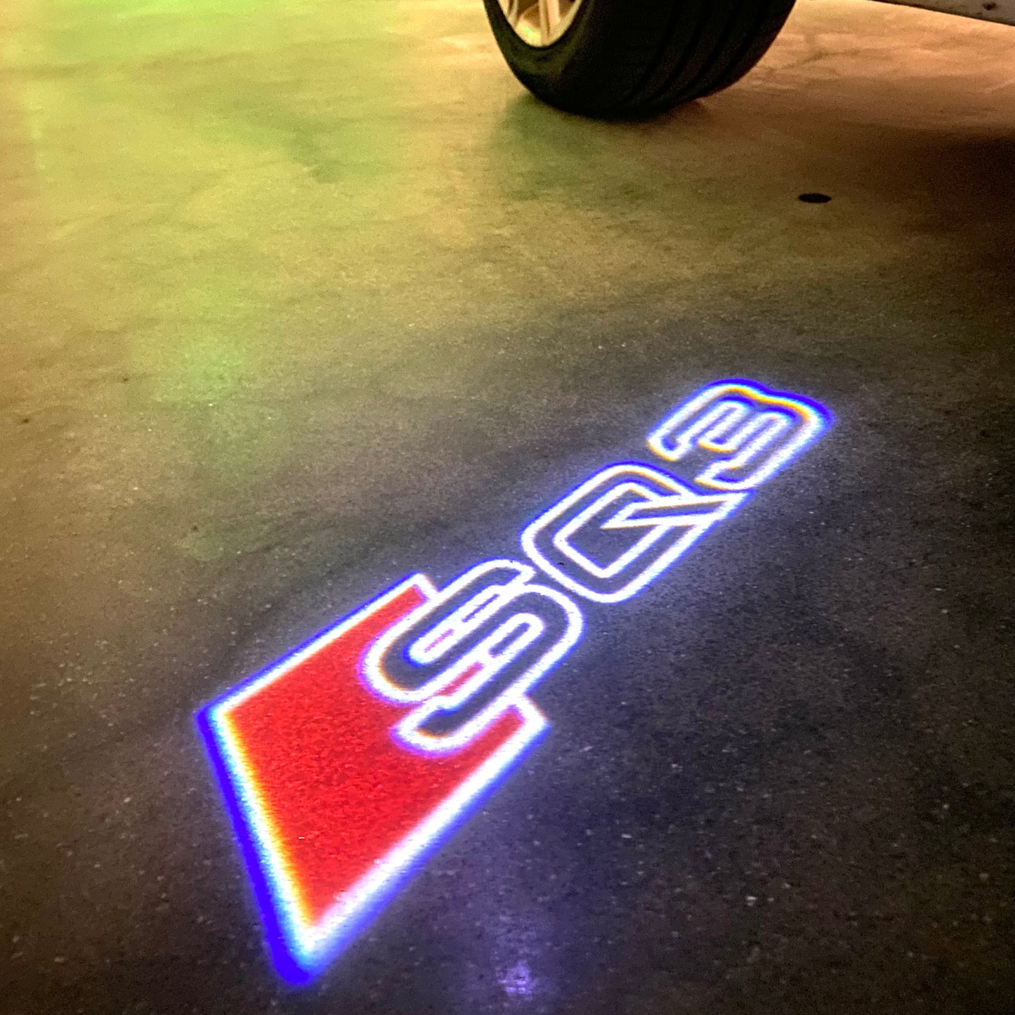 AUDI SQ3 LOGO PROJECTOT LIGHTS (quantity 1 = 2 Logo Films /2 door lights)Nr.12B62