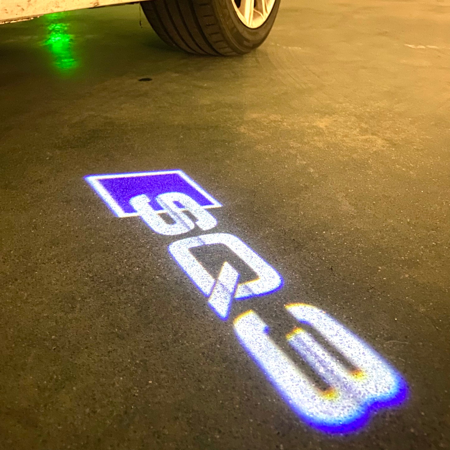 AUDI SQ3 LOGO PROJECTOT LIGHTS (quantity 1 = 2 Logo Films /2 door lights)Nr.12B61