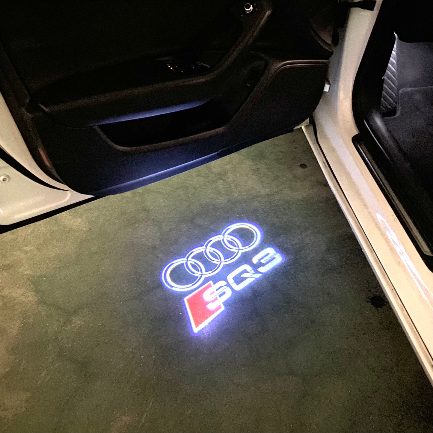 AUDI SQ3 LOGO PROJECTOT LIGHTS (quantity 1 = 2 Logo Films /2 door lights)Nr.12B56