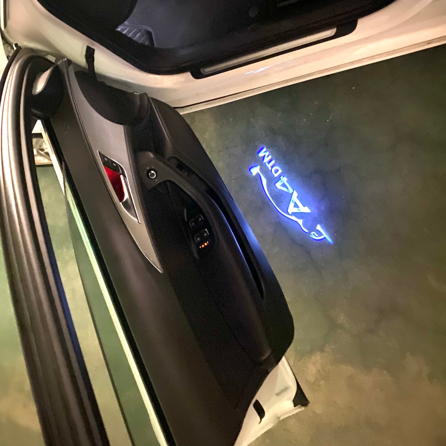 AUDI A4 LOGO PROJECTOT LIGHTS (quantity 1 = 2 Logo Films /2 door lights)Nr.12B79