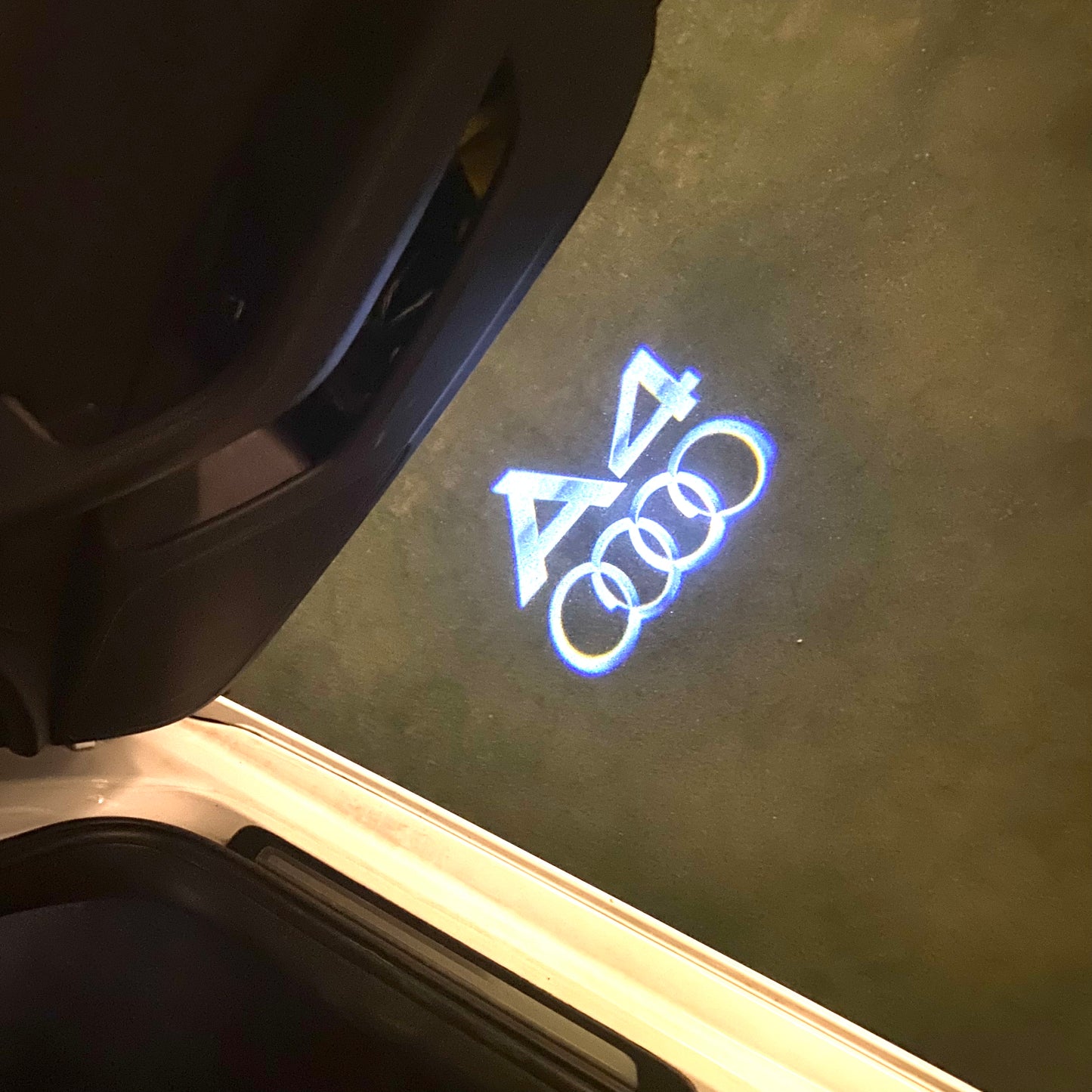 AUDI A4 LOGO PROJECTOT LIGHTS (quantity 1 = 2 Logo Films /2 door lights)Nr.12B95