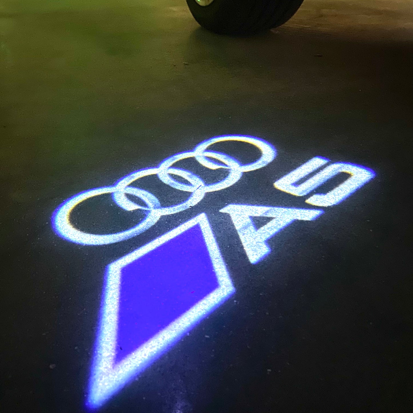 AUDI A5 LOGO PROJECTOT LIGHTS (quantity 1 = 2 Logo Films /2 door lights)Nr.12B101