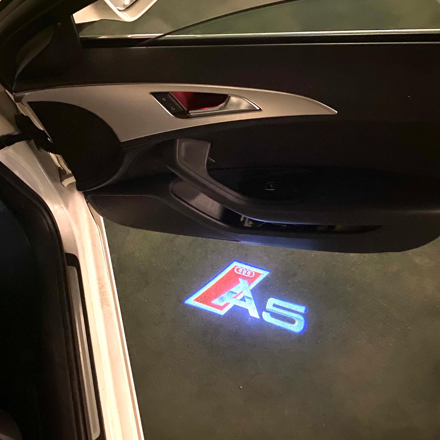 AUDI A5 LOGO PROJECTOT LIGHTS (quantity 1 = 2 Logo Films /2 door lights)Nr.12B97