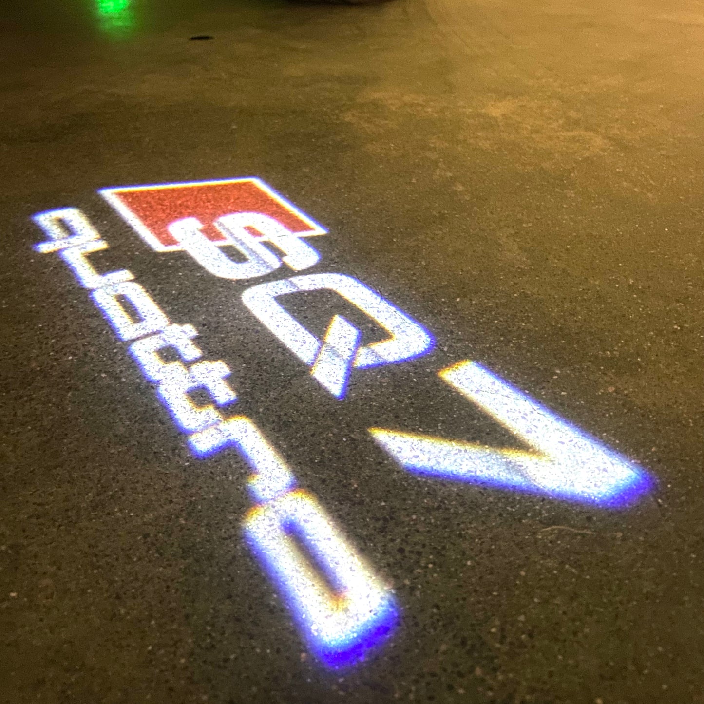 AUDI SQ7 LOGO PROJECTOT LIGHTS (quantity 1 = 2 Logo Films /2 door lights)Nr.12B64