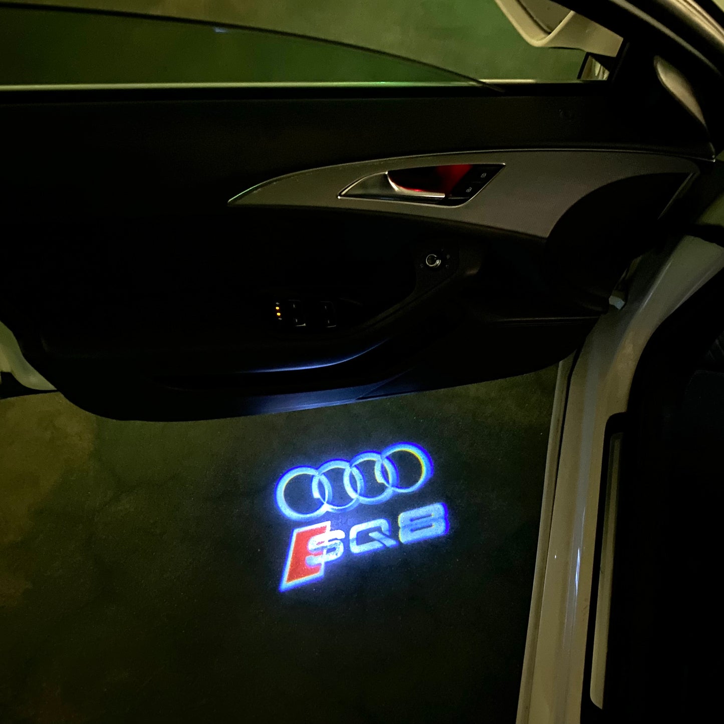 AUDI SQ8 LOGO PROJECTOT LIGHTS (quantity 1 = 2 Logo Films /2 door lights)Nr.12B100