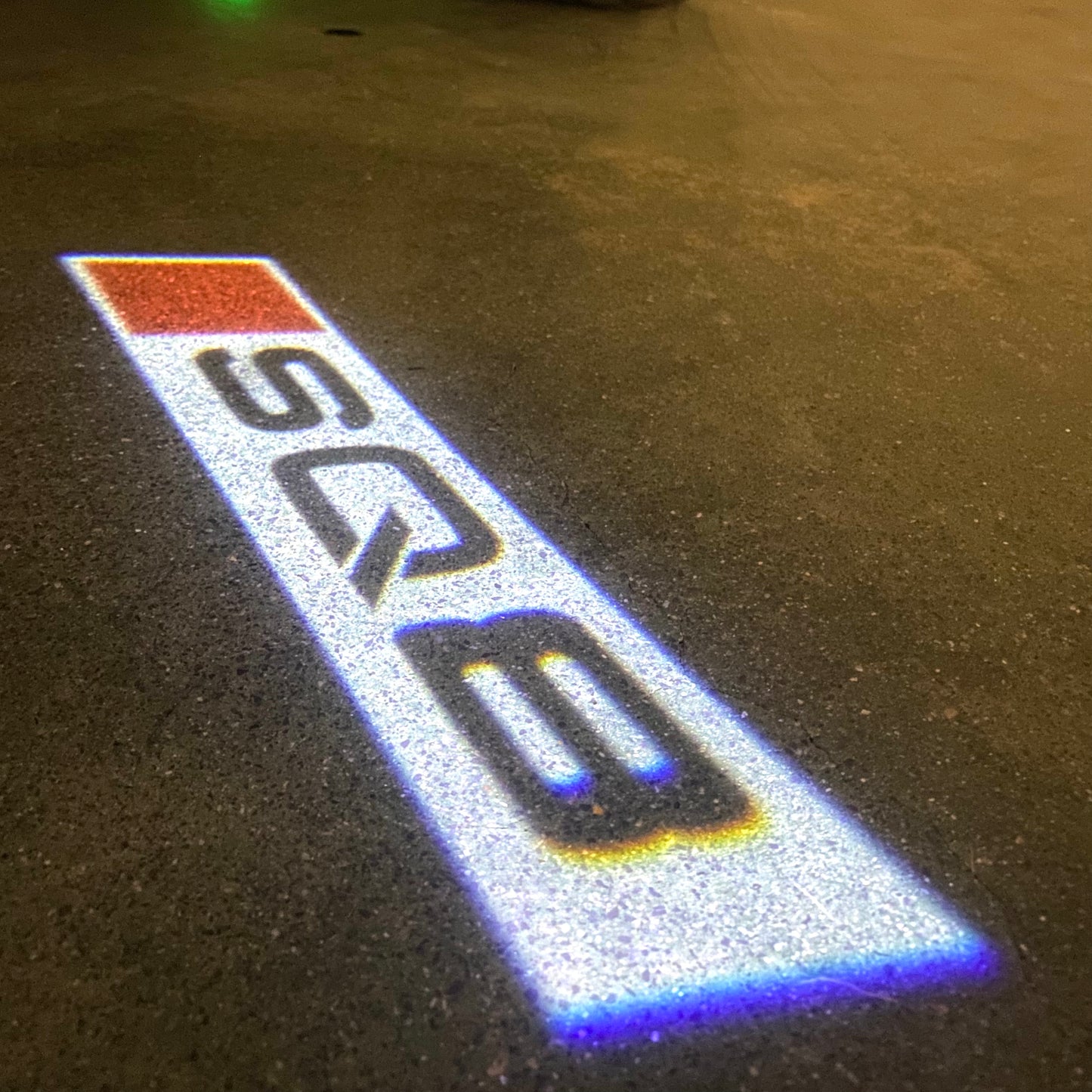 AUDI SQ8 LOGO PROJECTOT LIGHTS (quantity 1 = 2 Logo Films /2 door lights)Nr.12B77