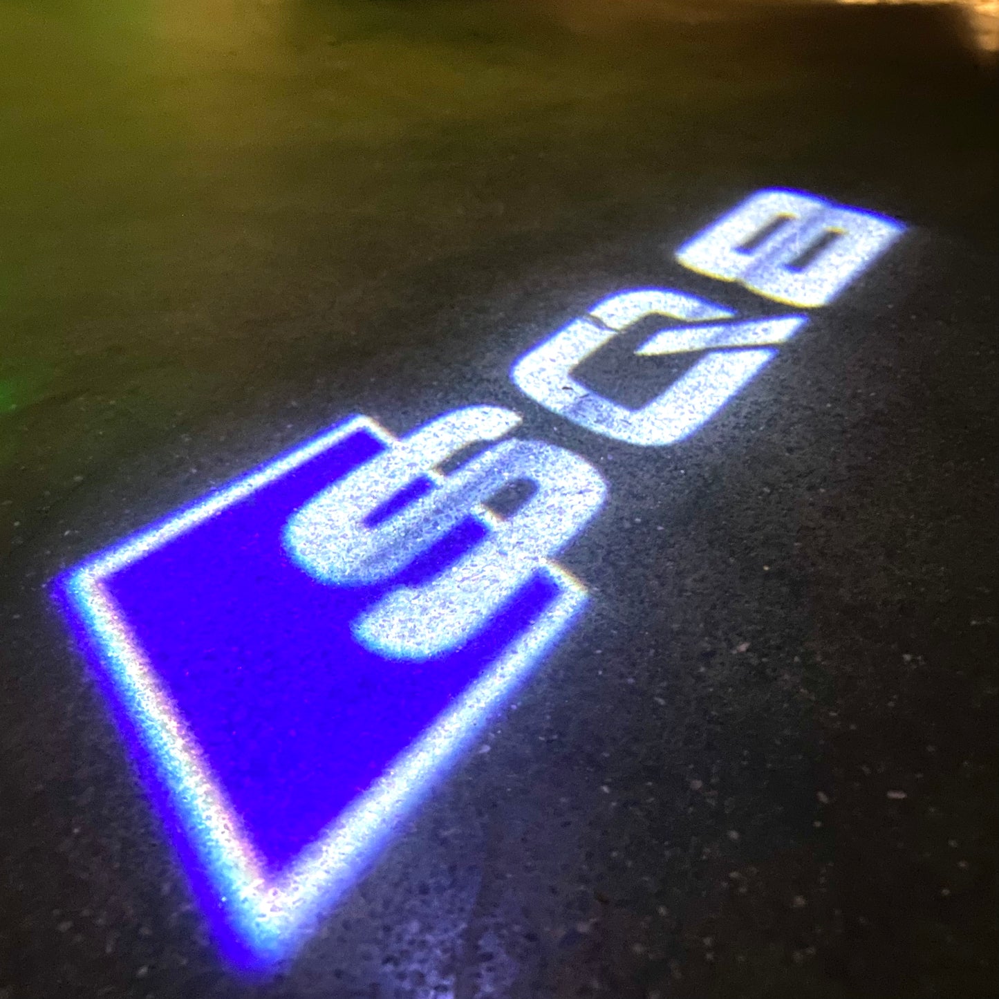 AUDI SQ8 LOGO PROJECTOT LIGHTS (quantity 1 = 2 Logo Films /2 door lights)Nr.12B75