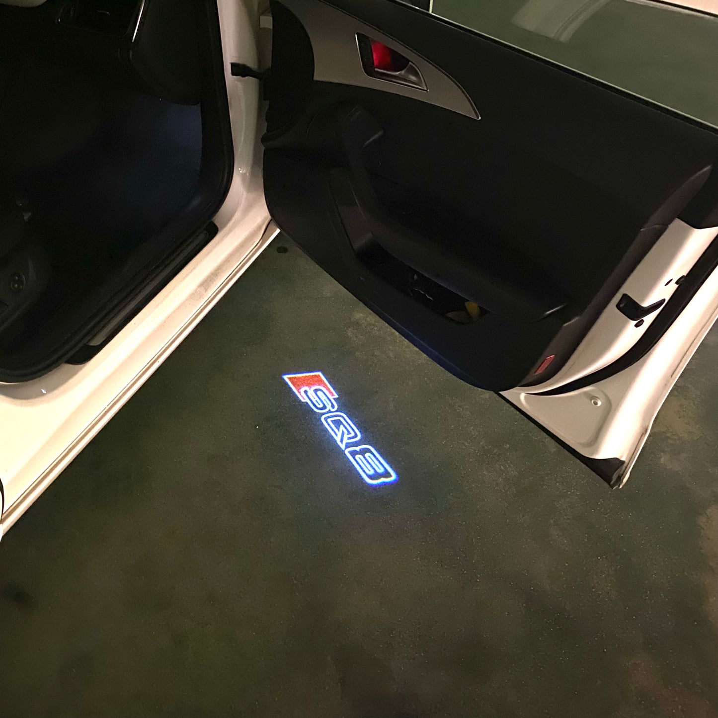 AUDI SQ8 LOGO PROJECTOT LIGHTS (quantity 1 = 2 Logo Films /2 door lights)Nr.12B94