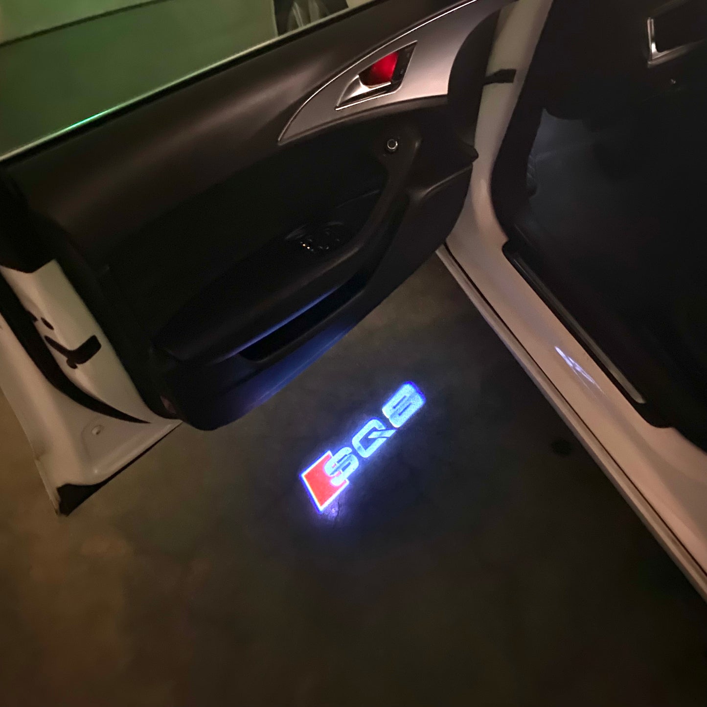 AUDI SQ8 LOGO PROJECTOT LIGHTS (quantity 1 = 2 Logo Films /2 door lights)Nr.12B90