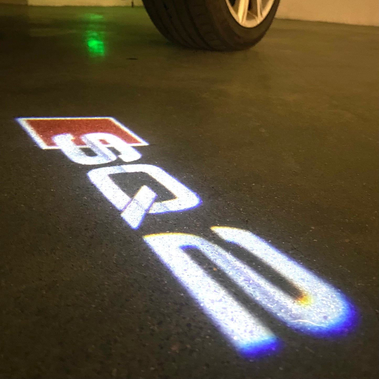 AUDI SQ2 LOGO PROJECTOT LIGHTS (quantity 1 = 2 Logo Films /2 door lights)Nr.12B67