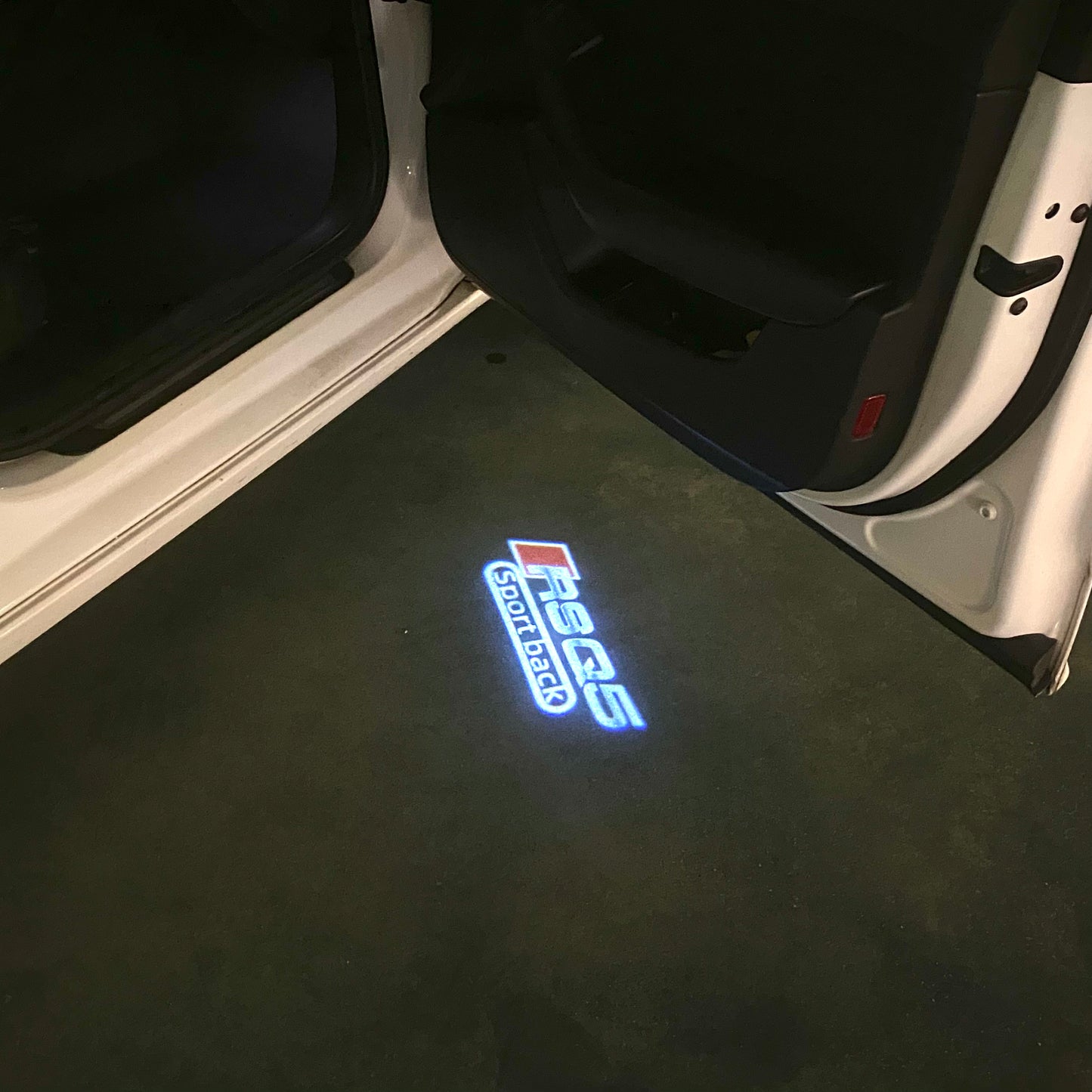 AUDI RSQ5 LOGO PROJECTOT LIGHTS (quantity 1 = 2 Logo Films /2 door lights)Nr.12B76