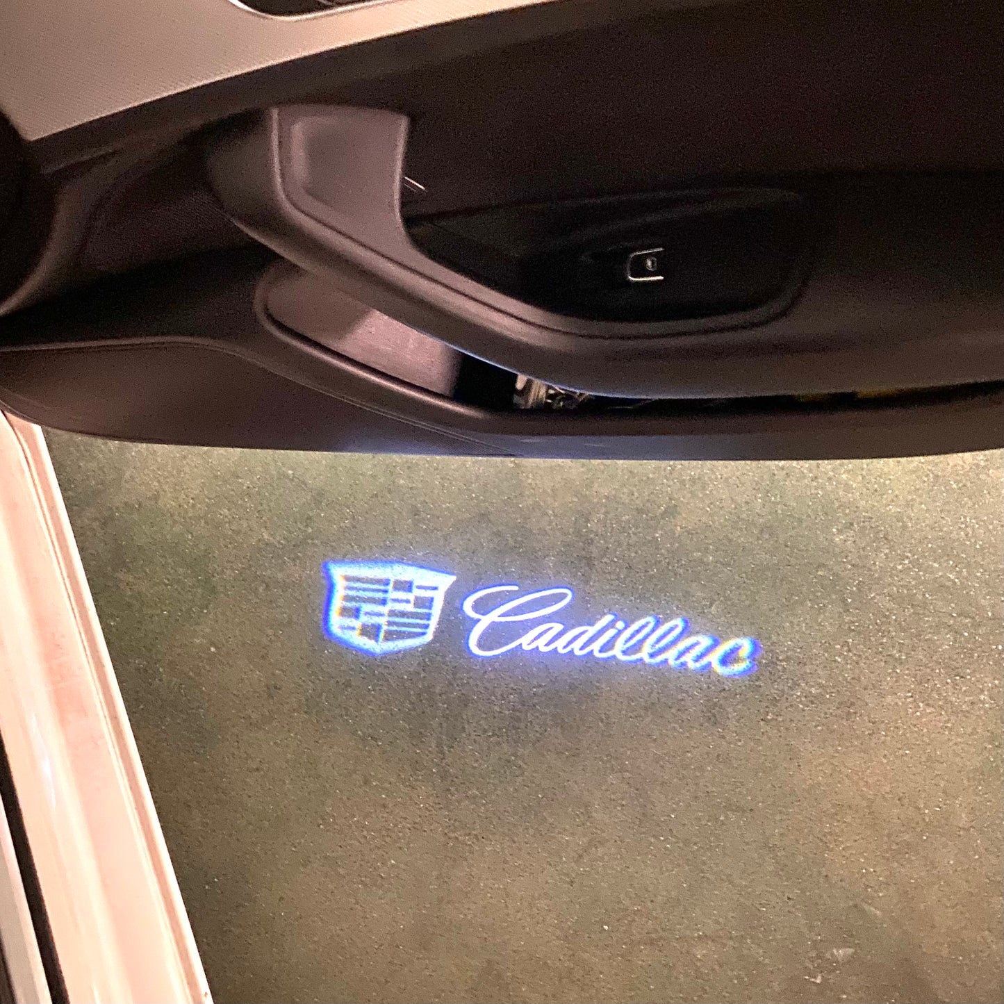 CADILLAC ORIGINAL LOGO PROJECTOT LIGHTS Nr.9735 (quantity 1 = 2 Logo Films /2 door lights)