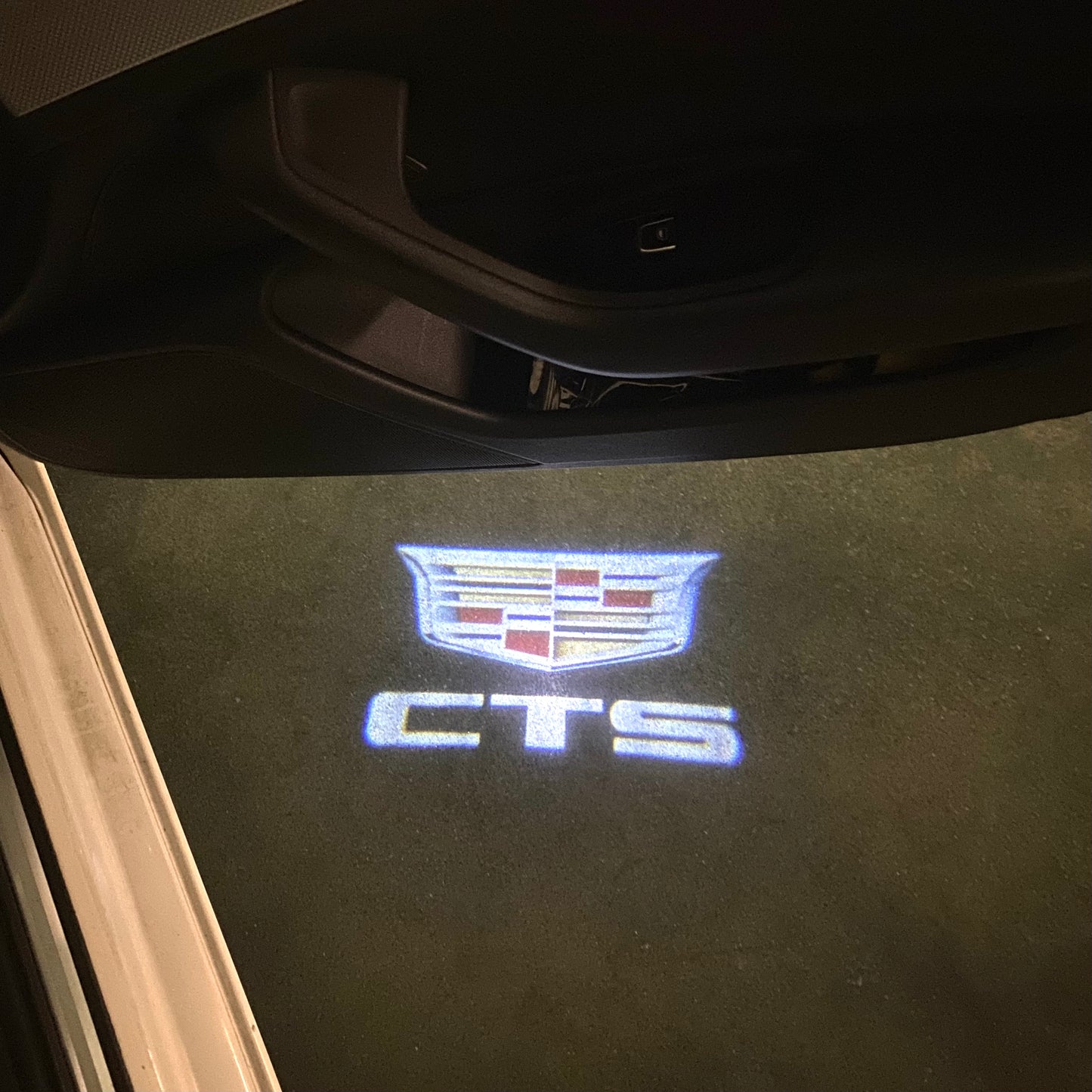 CADILLAC CTS LOGO PROJECTOT LIGHTS Nr.9737 (quantity 1 = 2 Logo Films /2 door lights)