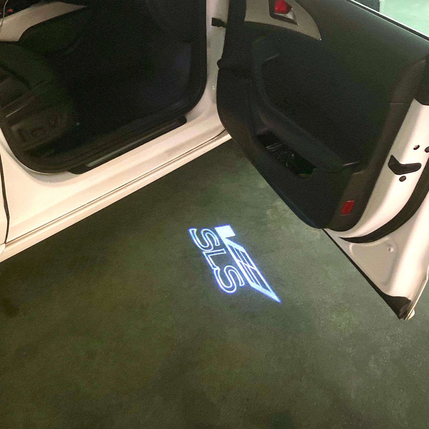 CADILLAC SLS LOGO PROJECTOT LIGHTS Nr.9764 (quantity 1 = 2 Logo Films /2 door lights)