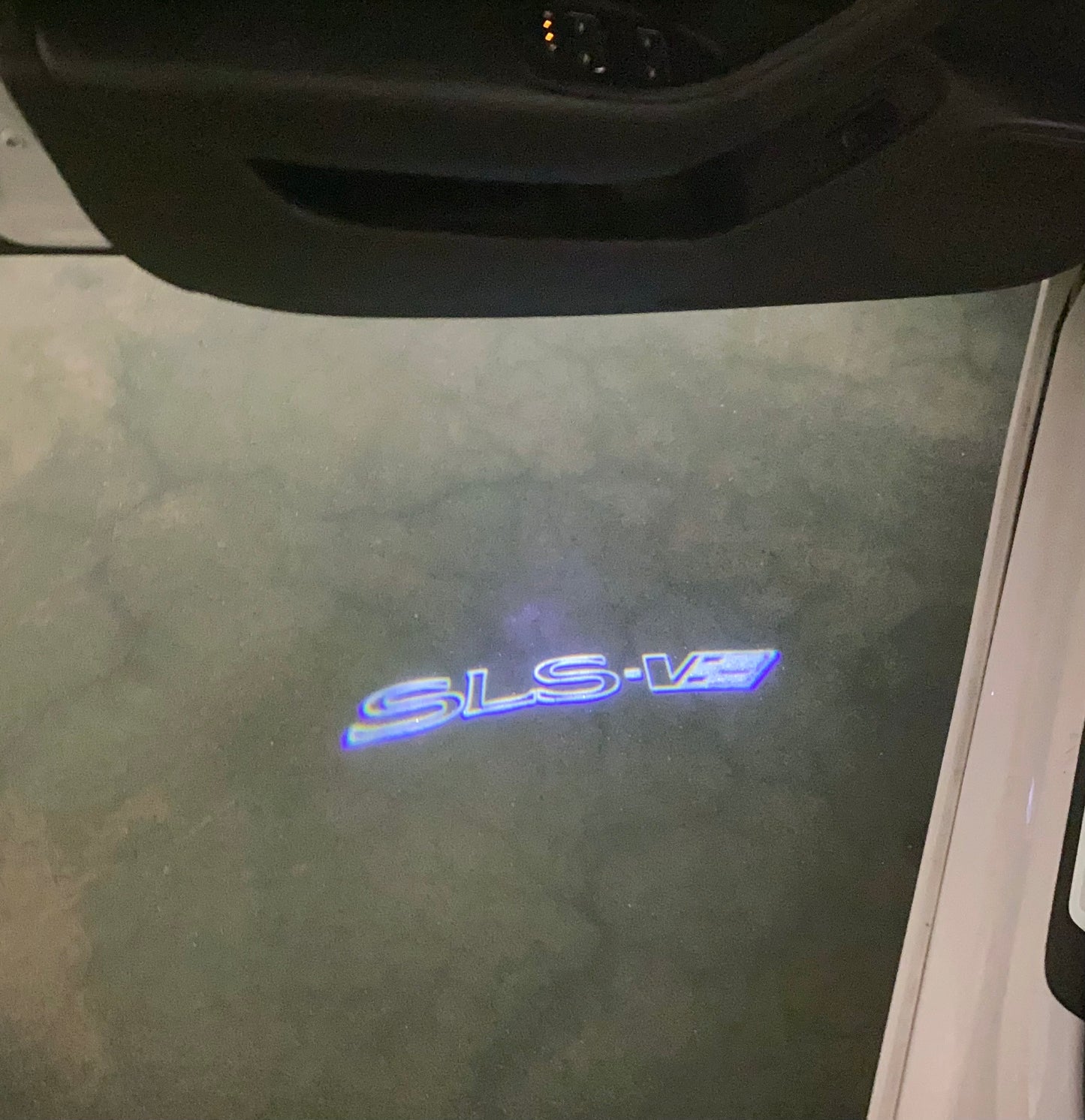 CADILLAC SLS LOGO PROJECTOT LIGHTS Nr.9788 (quantity 1 = 2 Logo Films /2 door lights)