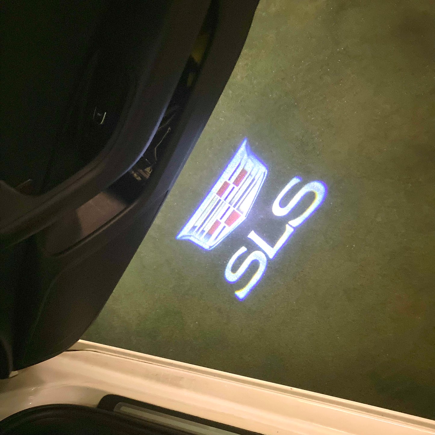 CADILLAC SLS LOGO PROJECTOT LIGHTS Nr.9739 (quantity 1 = 2 Logo Films /2 door lights)