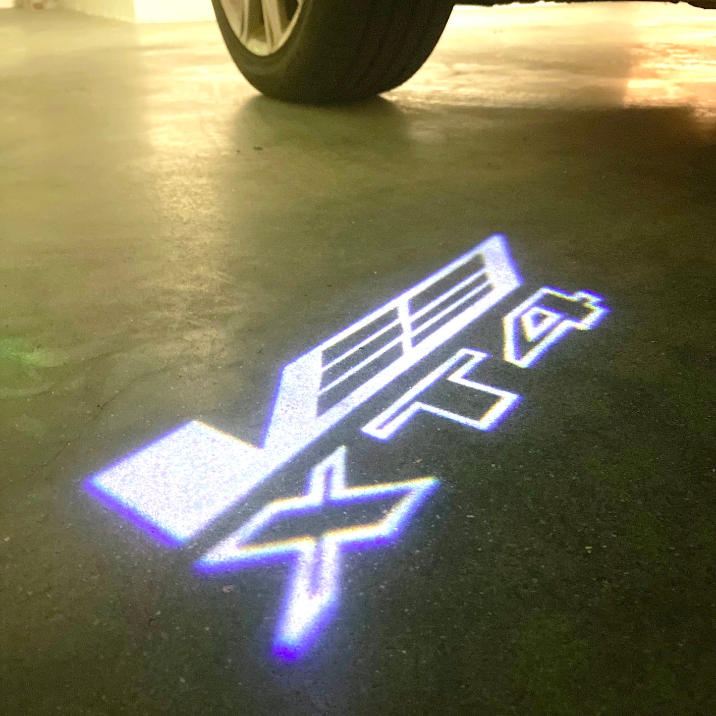 CADILLAC XT4 LOGO PROJECTOT LIGHTS Nr.9766 (quantity 1 = 2 Logo Films /2 door lights)