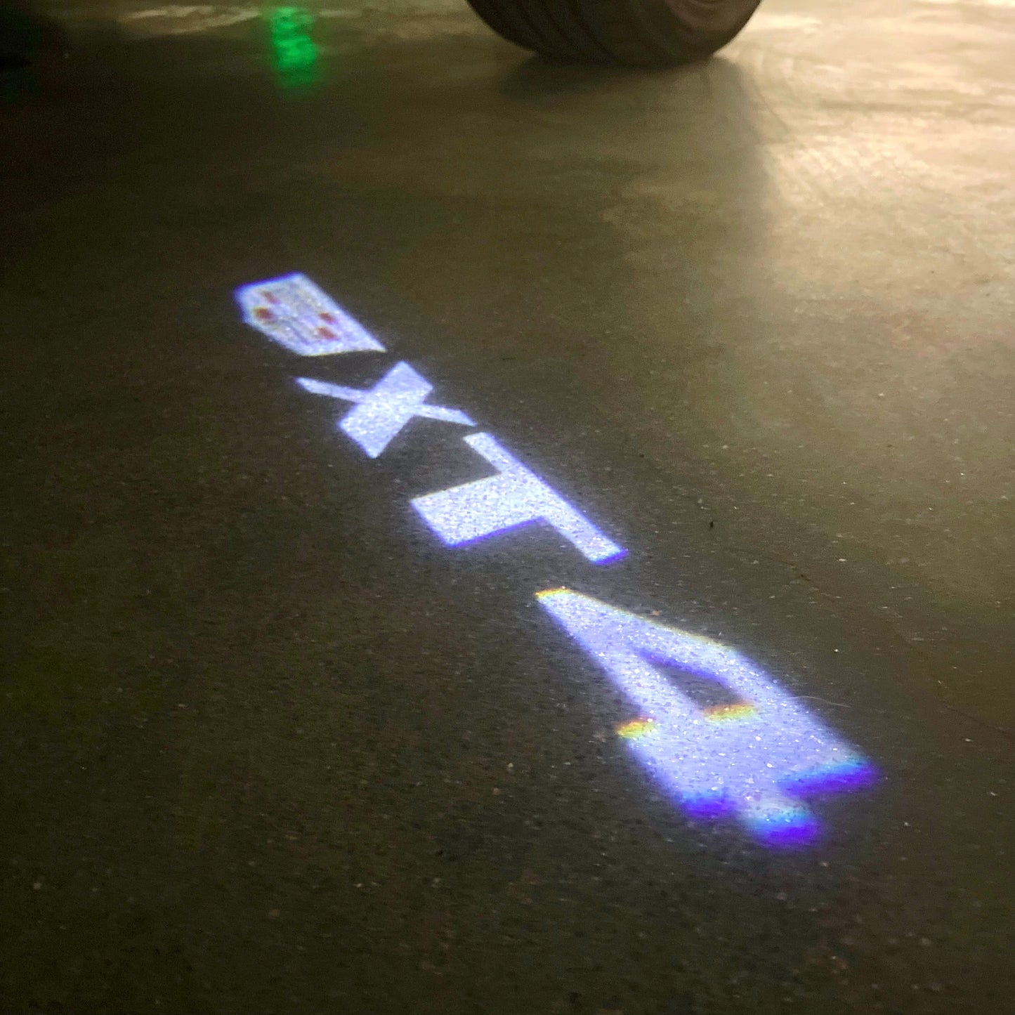 CADILLAC XT4 LOGO PROJECTOT LIGHTS Nr.9798 (quantity 1 = 2 Logo Films /2 door lights)