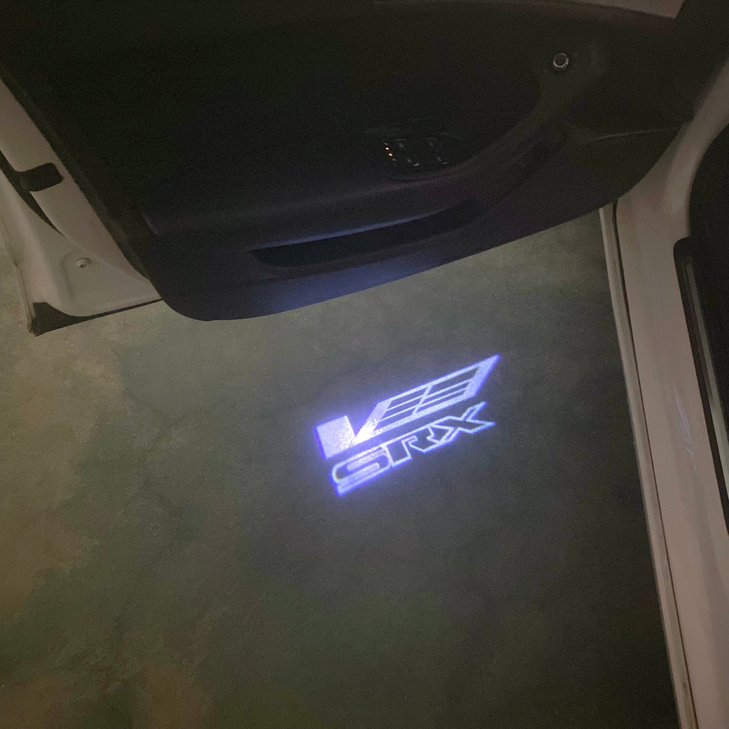 CADILLAC SRX LOGO PROJECTOT LIGHTS Nr.9763 (quantity 1 = 2 Logo Films /2 door lights)