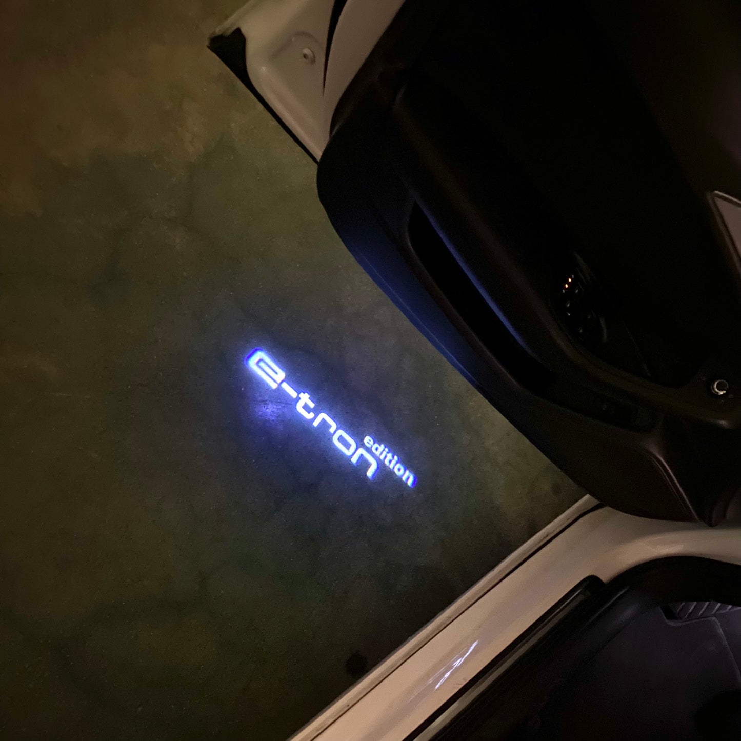 AUDI E-TRON LOGO PROJECTOT LIGHTS Nr.371a6