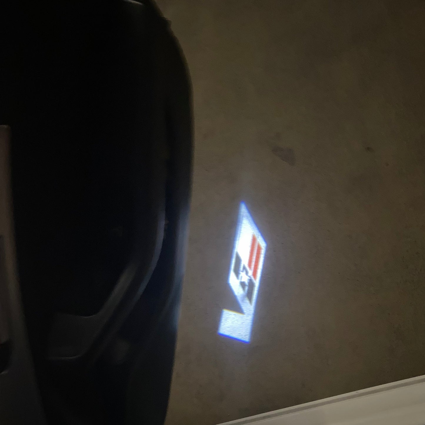CADILLAC V SERIES LOGO PROJECTOT LIGHTS Nr.9773 (quantity 1 = 2 Logo Films /2 door lights)