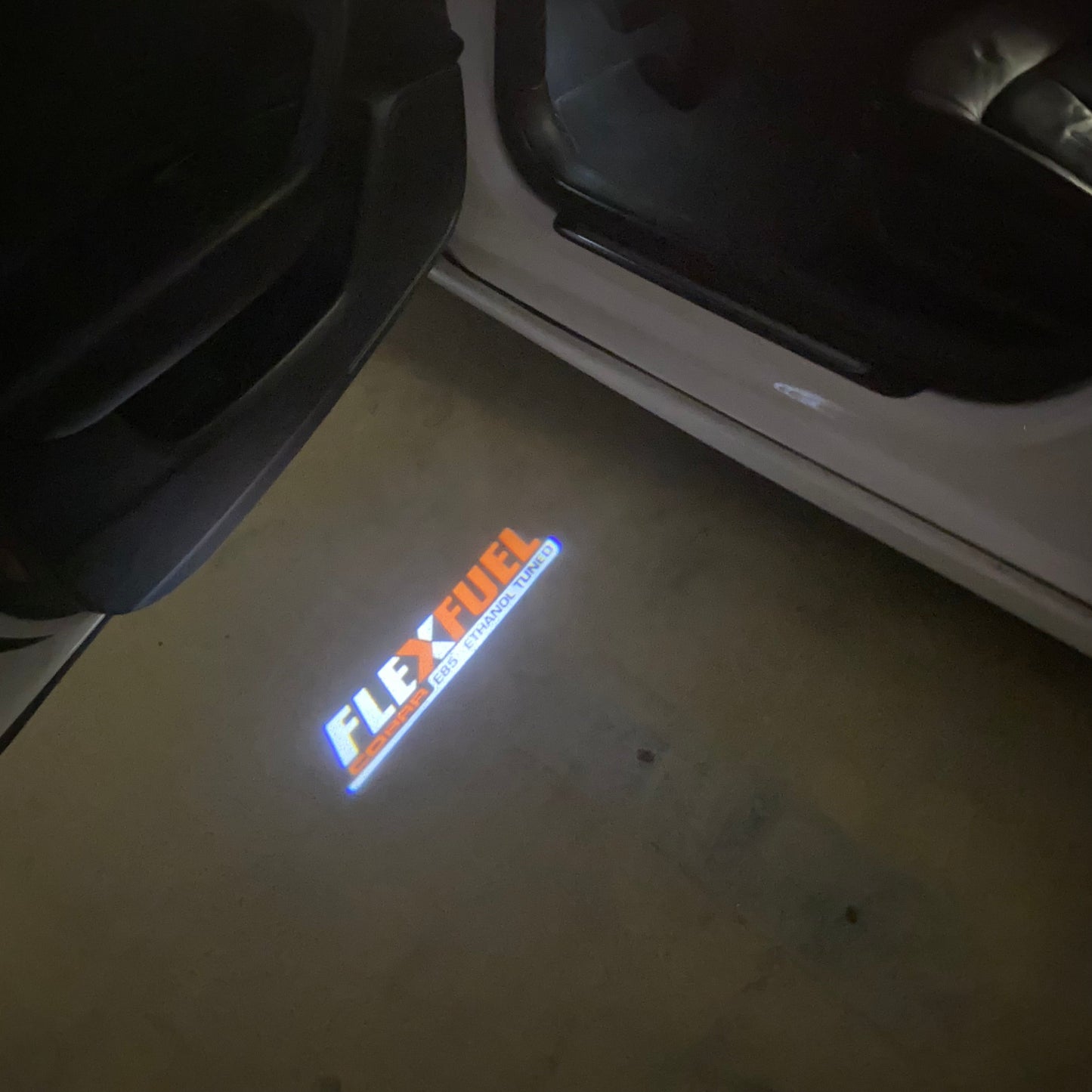 CADILLAC FLEXFUEL LOGO PROJECTOT LIGHTS Nr.9723(quantity 1 = 2 Logo Films /2 door lights)