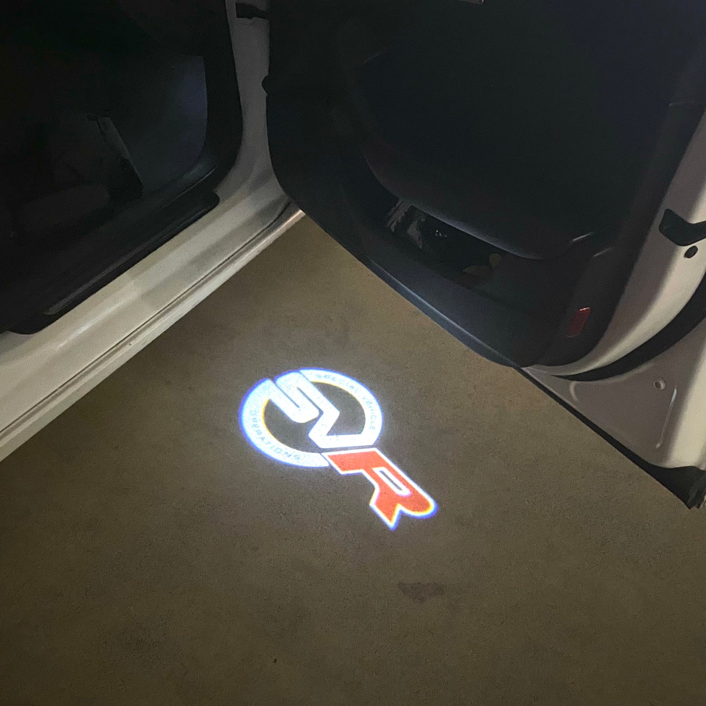 JAGUAR SV R LOGO PROJECROTR LIGHTS Nr.75 (quantity 1 = 1 sets/2 door lights)