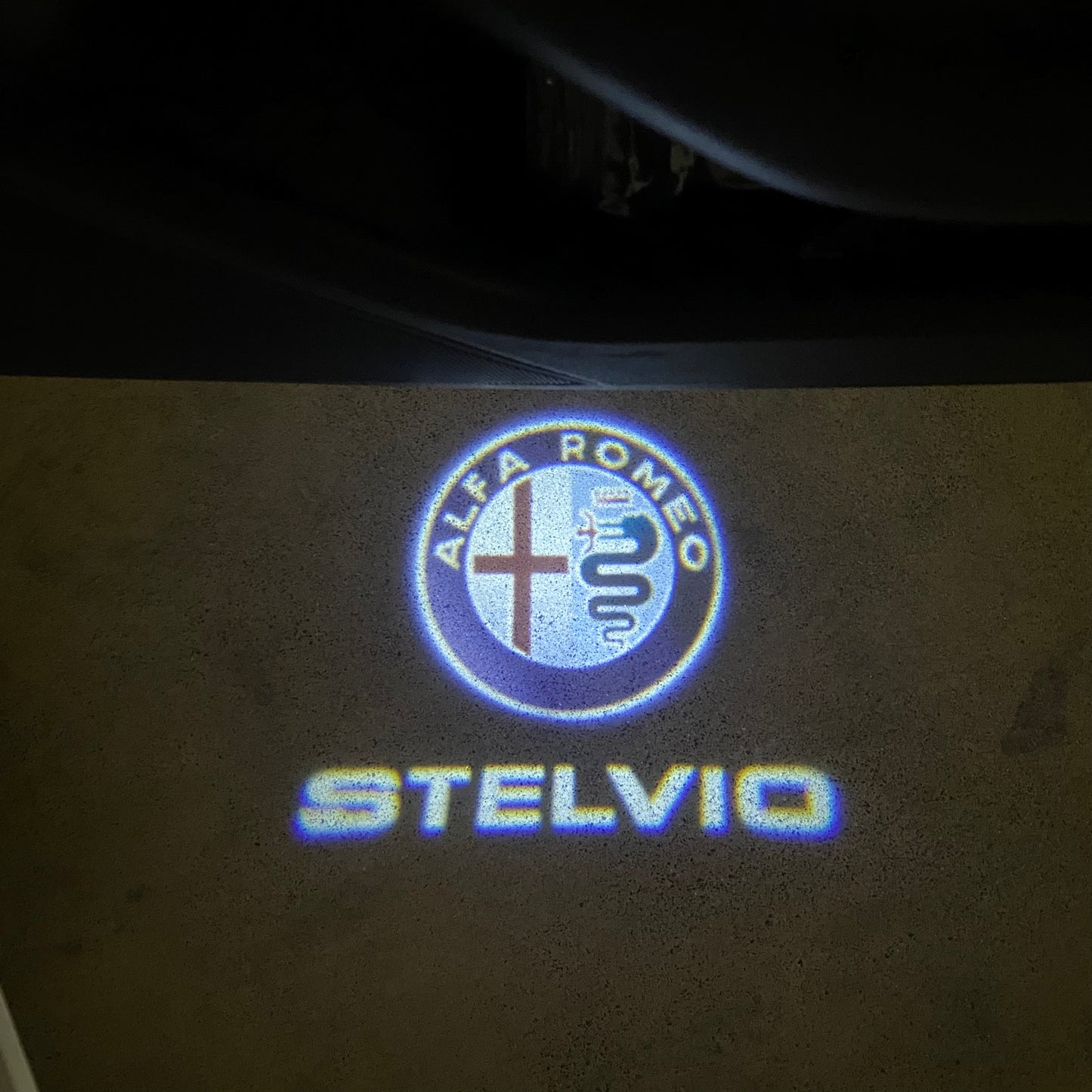 Alfa Romeo Stelvio LOGO PROJECTOT LIGHTS Nr.95 (quantity 1 = 2 Logo Film / 2 door lights)