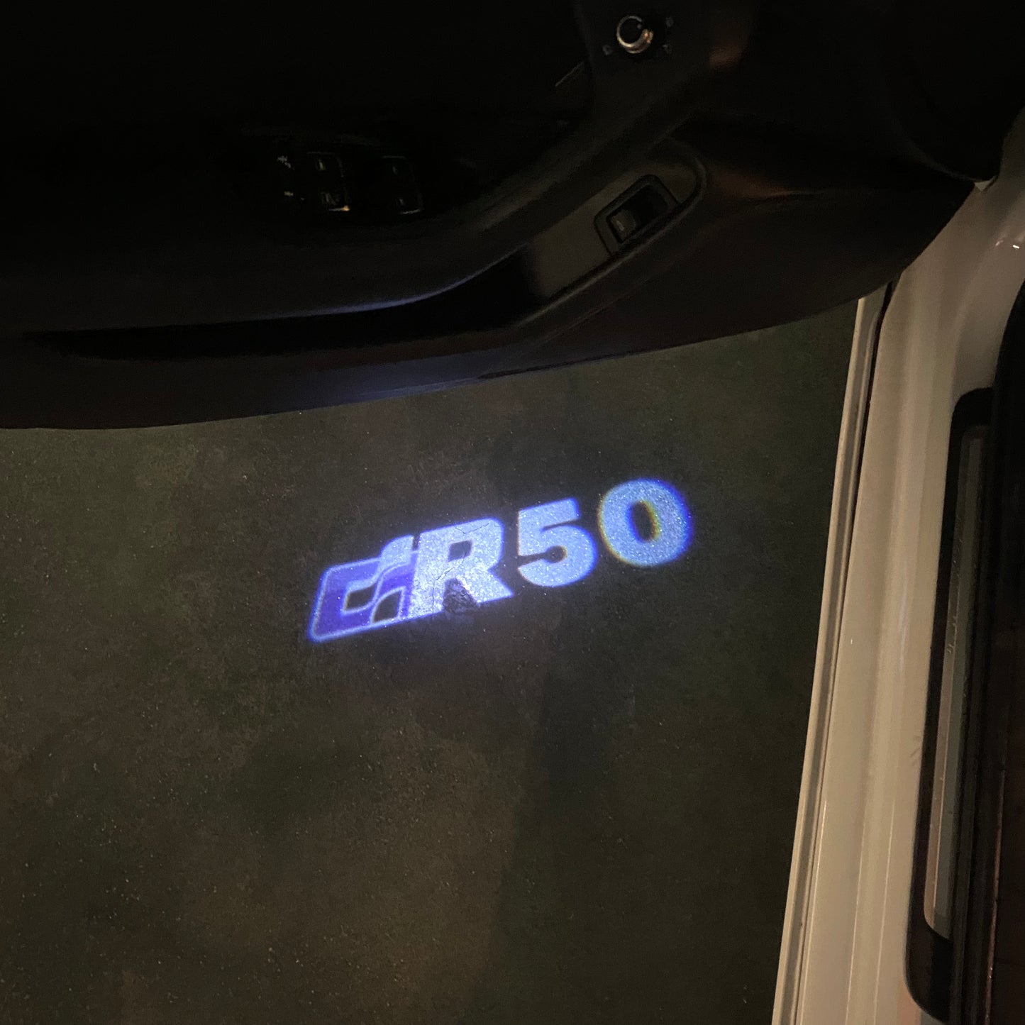 Volkswagen Door lights R 50 Logo Nr. 143 ( quantity 1 = 2 logo Film / 2 door lights)