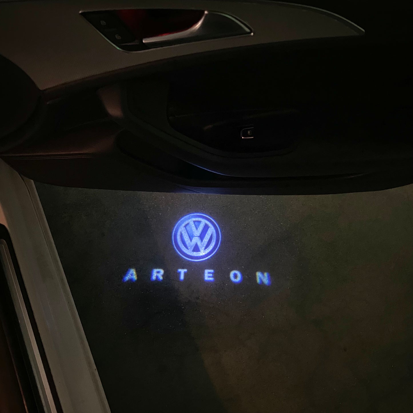 Volkswagen Door lights Arteon Door lights ARTEON Logo Nr. 83 (quantity 1 = 2 Logo Films /2 door lights)