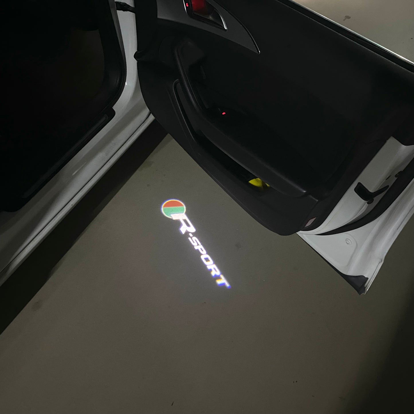 JAGUAR R LOGO PROJECROTR LIGHTS Nr.77 (quantity 1 = 1 sets/2 door lights)