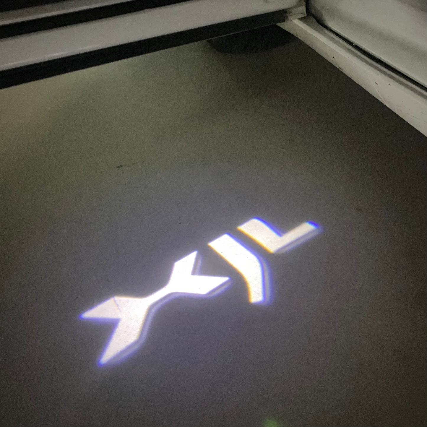 JAGUAR XJL LOGO PROJECROTR LIGHTS Nr.88 (quantity 1 = 1 sets/2 door lights)