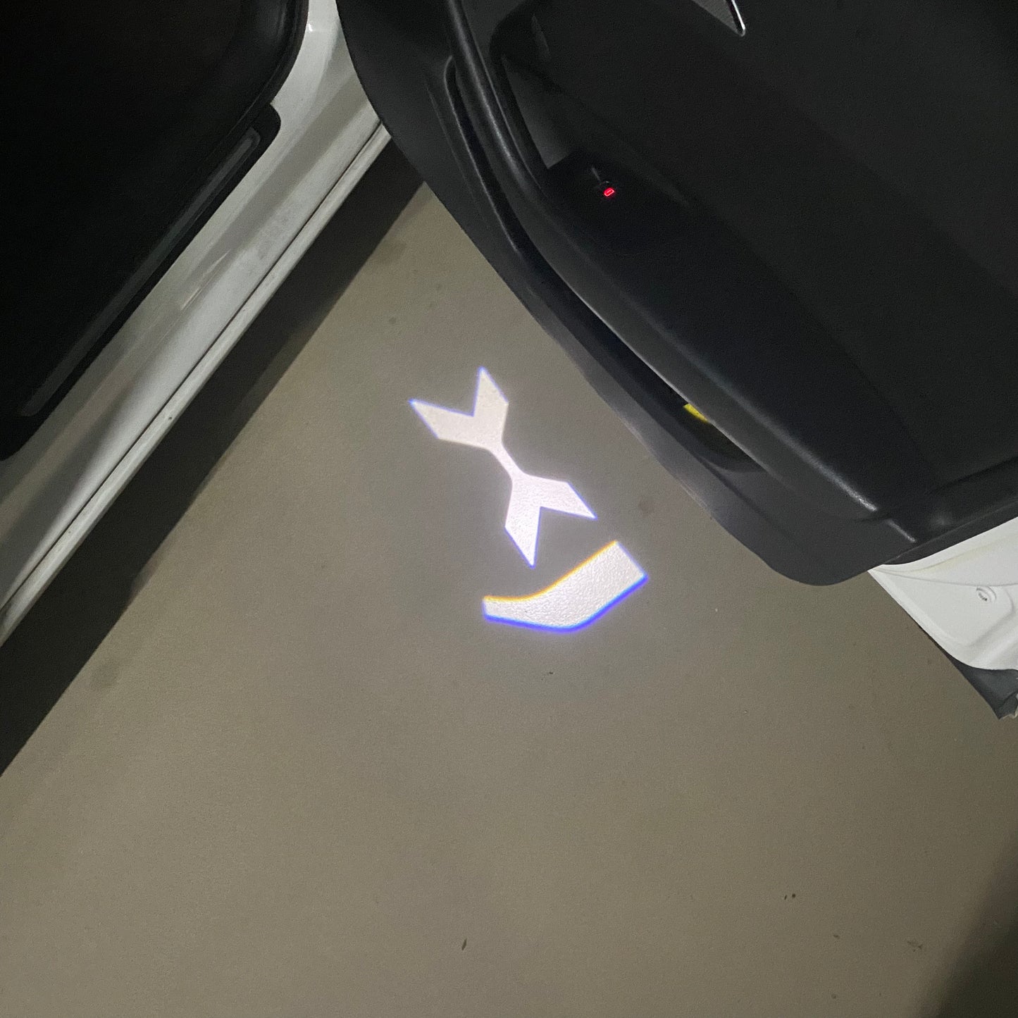 JAGUAR XJ LOGO PROJECROTR LIGHTS Nr.82 (quantity 1 = 1 sets/2 door lights)