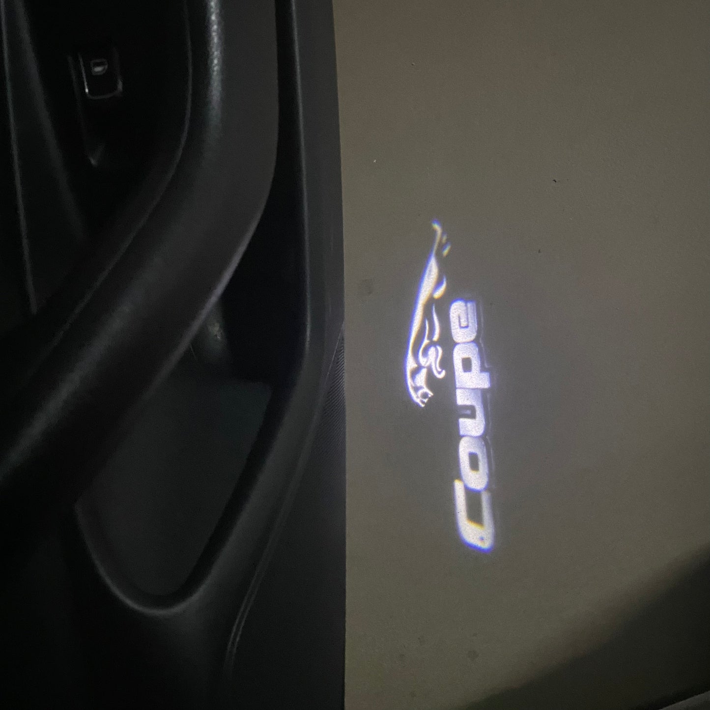 JAGUAR COUPE LOGO PROJECROTR LIGHTS Nr.84 (quantity 1 = 1 sets/2 door lights)