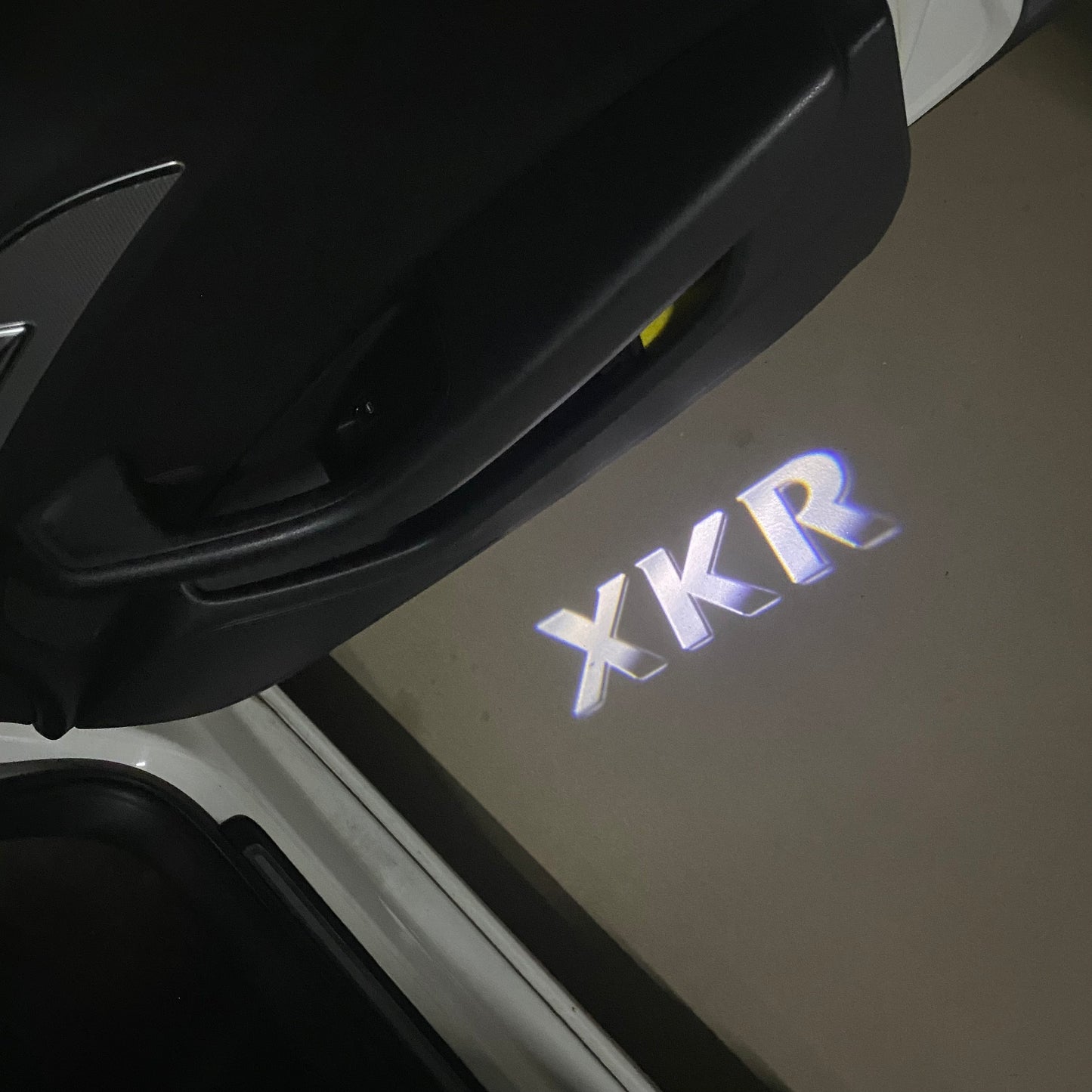JAGUAR XKR LOGO PROJECROTR LIGHTS Nr.60 (quantity 1 = 1 sets/2 door lights)