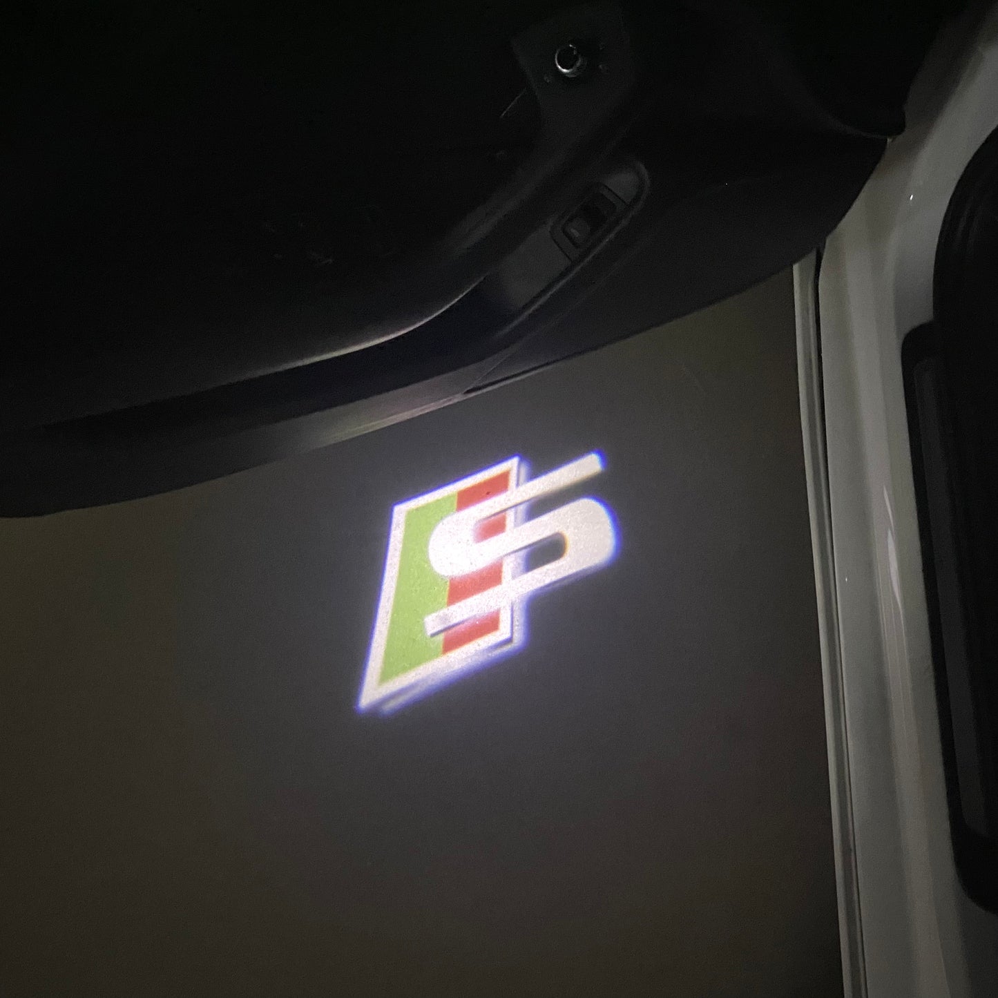 JAGUAR S LOGO PROJECROTR LIGHTS Nr.70 (quantity 1 = 1 sets/2 door lights)
