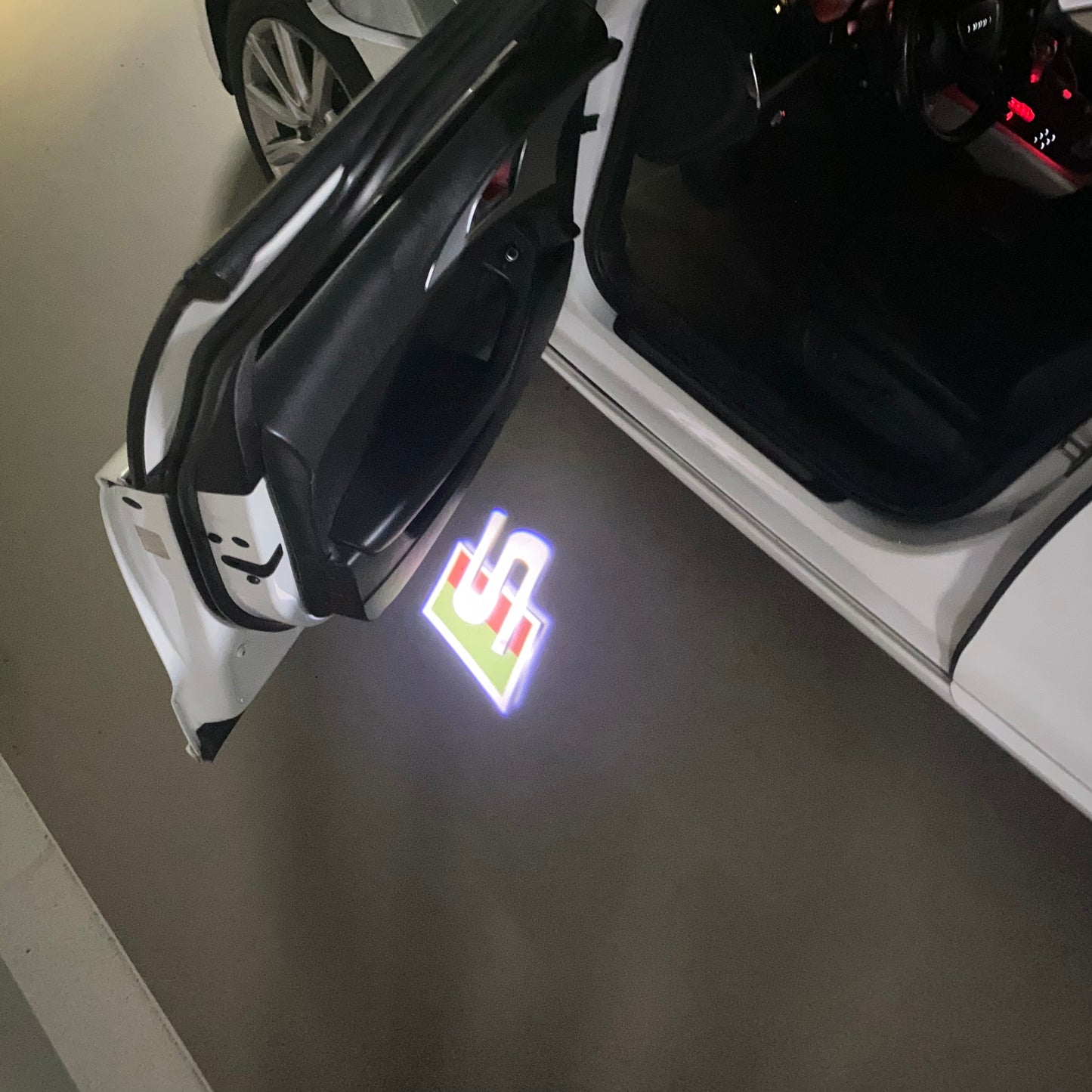 JAGUAR S LOGO PROJECROTR LIGHTS Nr.70 (quantity 1 = 1 sets/2 door lights)