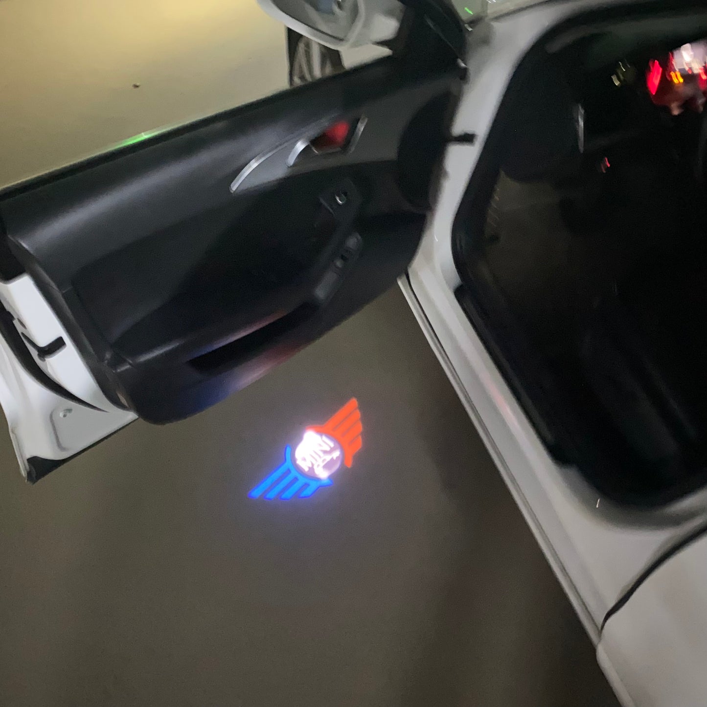 MINI ORIGINAL LOGO PROJECROTR LIGHTS Nr.0G1 (quantity 1 = 2 Logo Film / 2 door lights)
