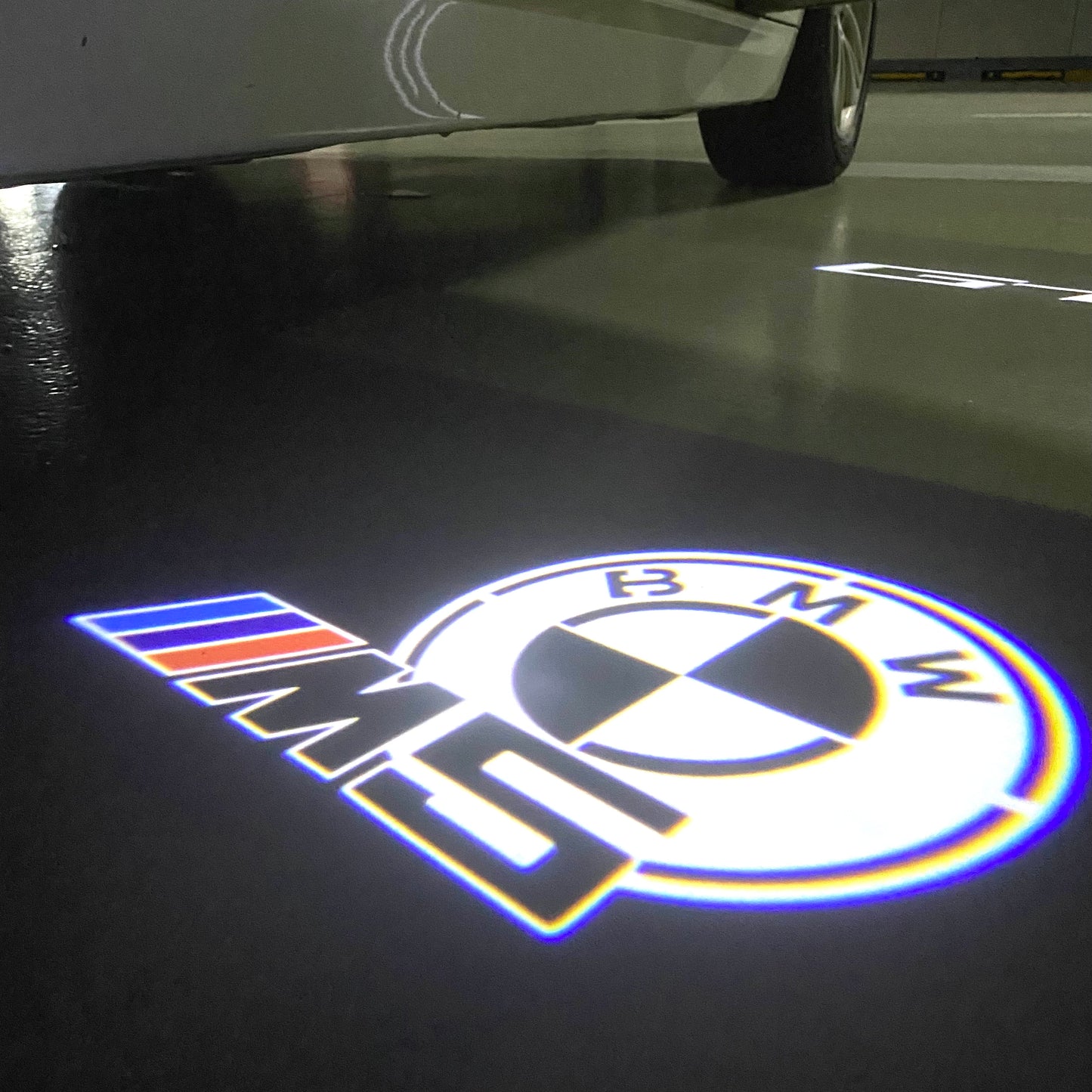 BMW 5 SERIES M5 LOGO PROJECTOT LIGHTS (quantity 1 = 1 sets/2 door lights) Nr.6024q66