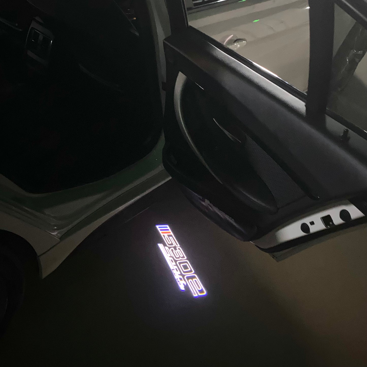 BMW 5 SERIES 530 e LOGO PROJECTOT LIGHTS (quantity 1 = 1 sets/2 door lights) Nr.6024q98