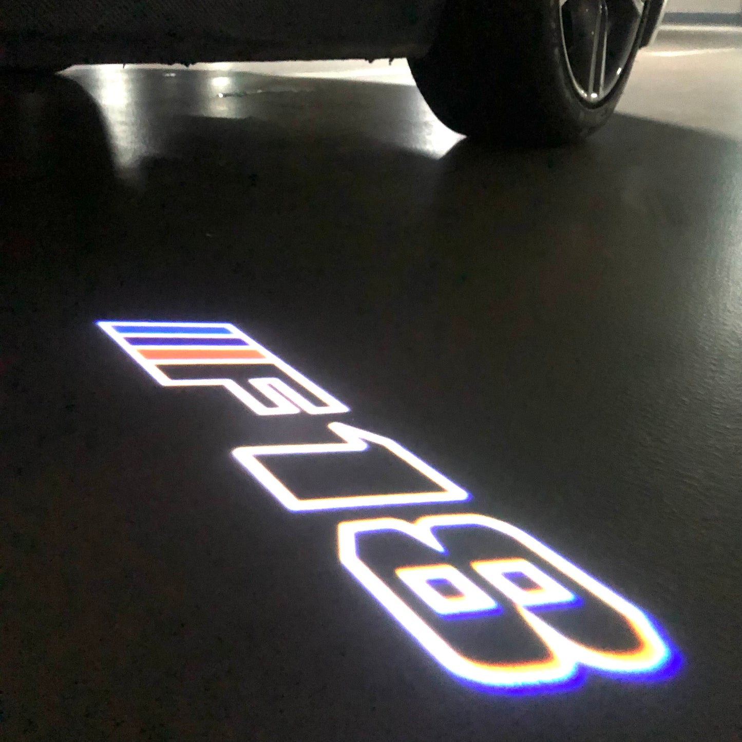 BMW 5 SERIES F18 LOGO PROJECTOT LIGHTS (quantity 1 = 1 sets/2 door lights) Nr.6024q77