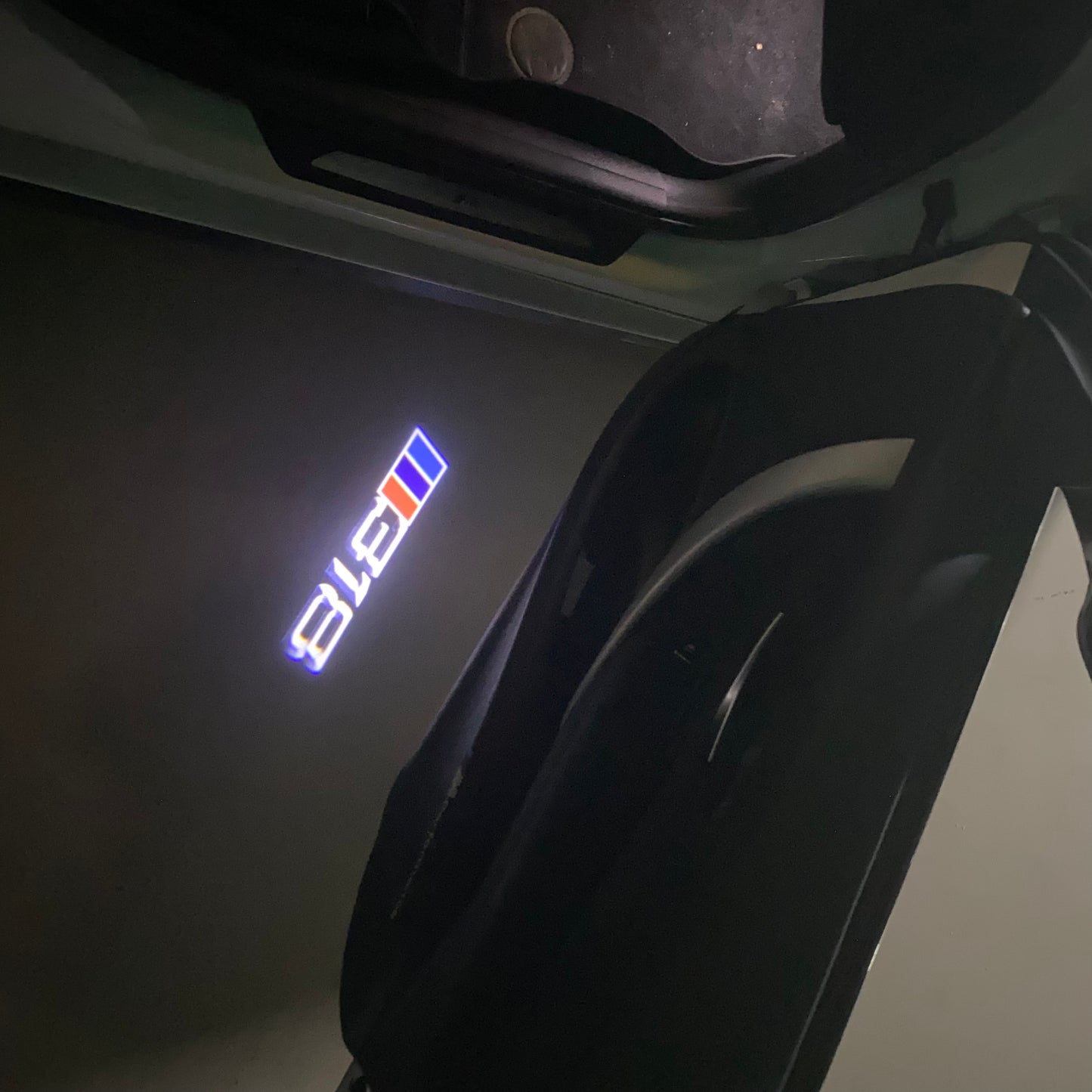 BMW 3 SERIES 318 LOGO PROJECTOT LIGHTS (quantity 1 = 1 sets/2 door lights) Nr.6024q3h