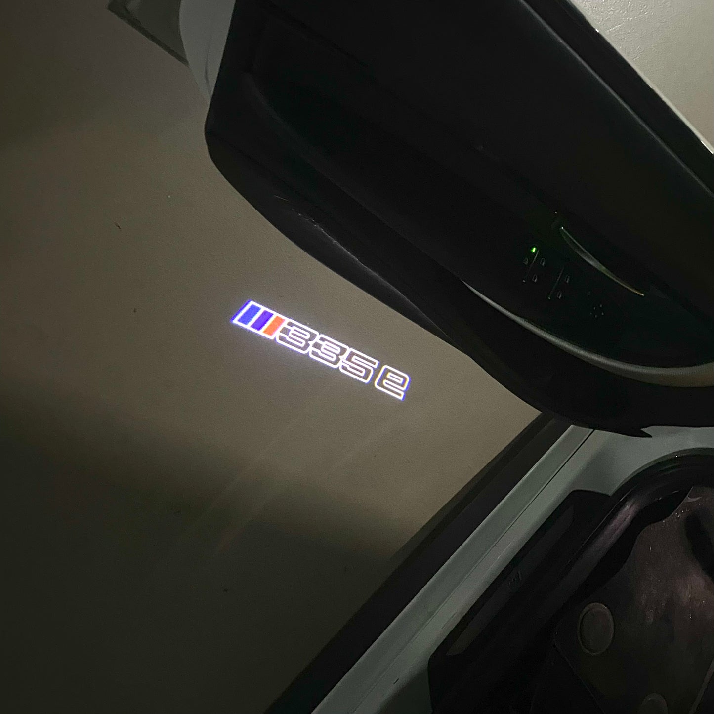 BMW 3 SERIES 335e LOGO PROJECTOT LIGHTS (quantity 1 = 1 sets/2 door lights) Nr.6024q302