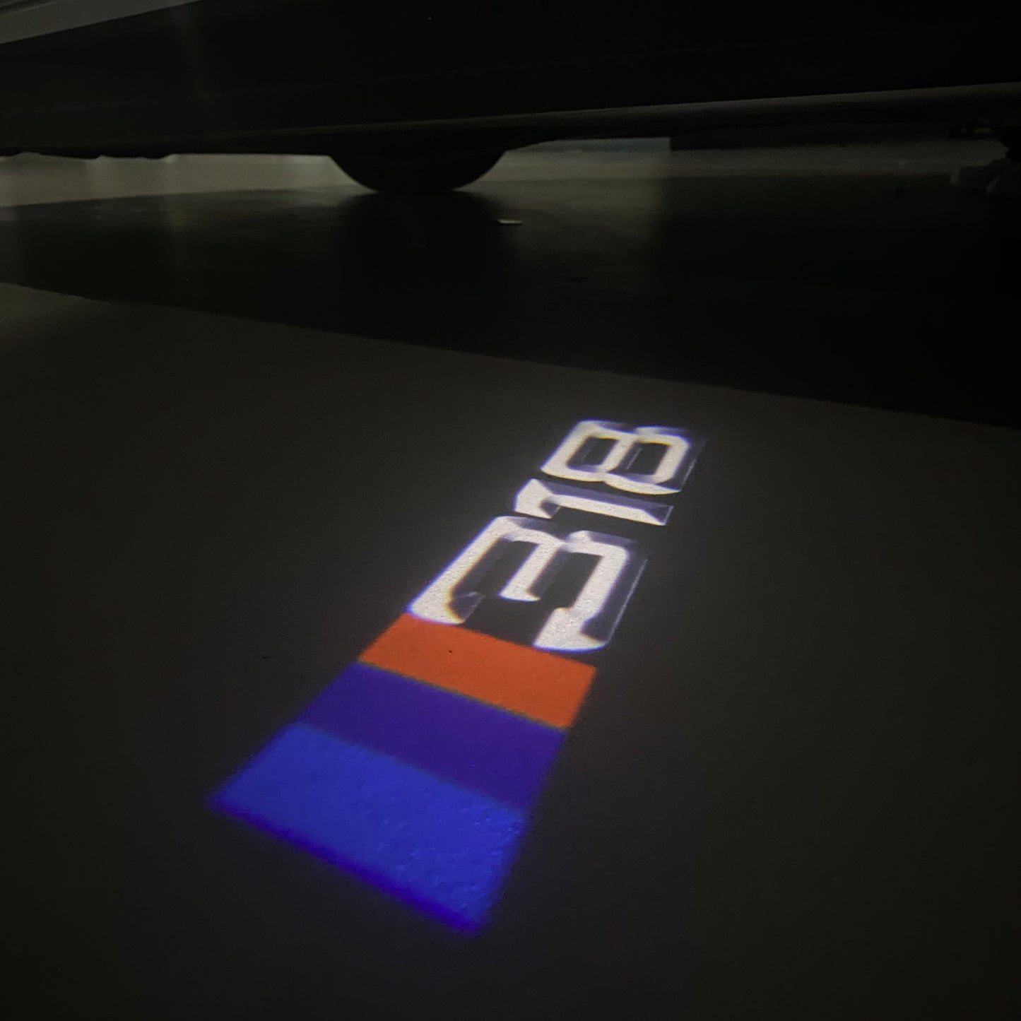 BMW 3 SERIES 318 LOGO PROJECTOT LIGHTS (quantity 1 = 1 sets/2 door lights) Nr.6024q3h
