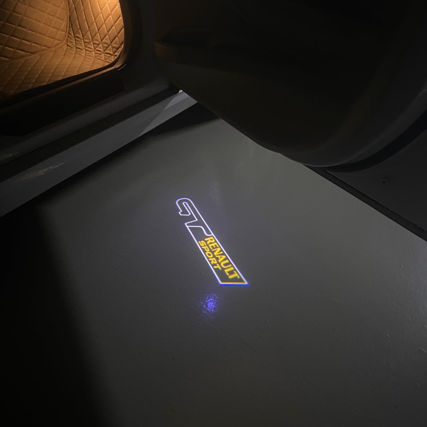 RENAULT GT LOGO PROJECROTR LIGHTS Nr.0947 (quantity 1 = 2 Logo Film & 2 door lights)