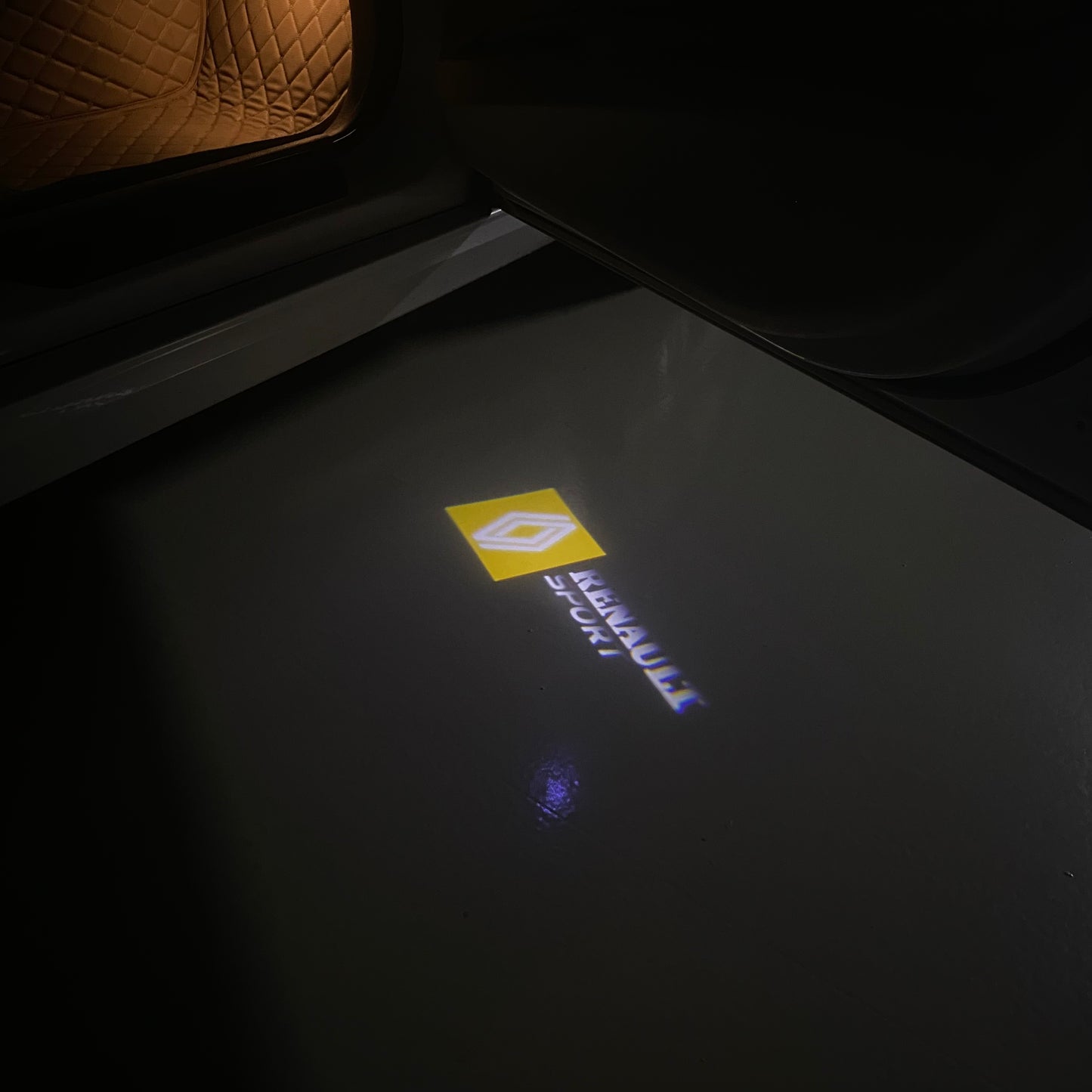 RENAULT Sport LOGO PROJECROTR LIGHTS Nr.0951 (quantity 1 = 2 Logo Film & 2 door lights)