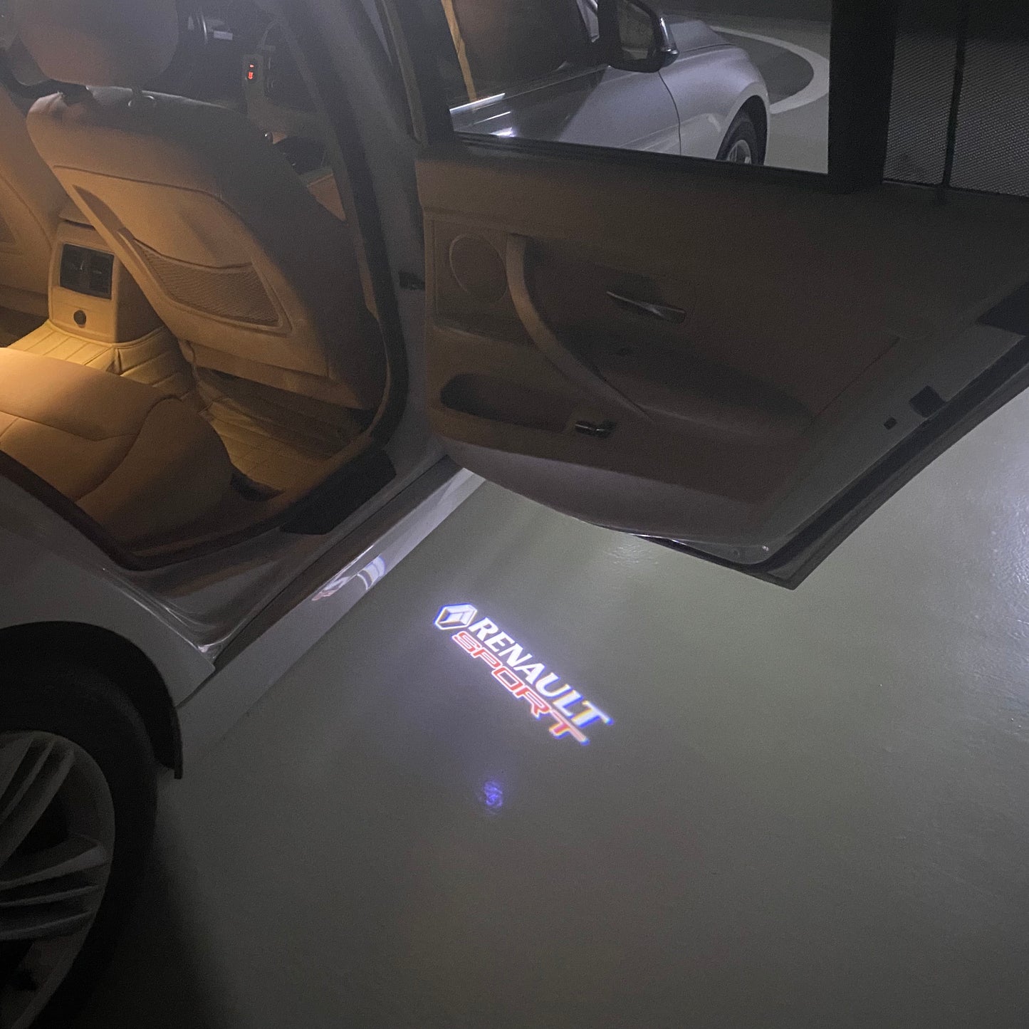 RENAULT Sport LOGO PROJECROTR LIGHTS Nr.0918 (quantity 1 = 2 Logo Film & 2 door lights)