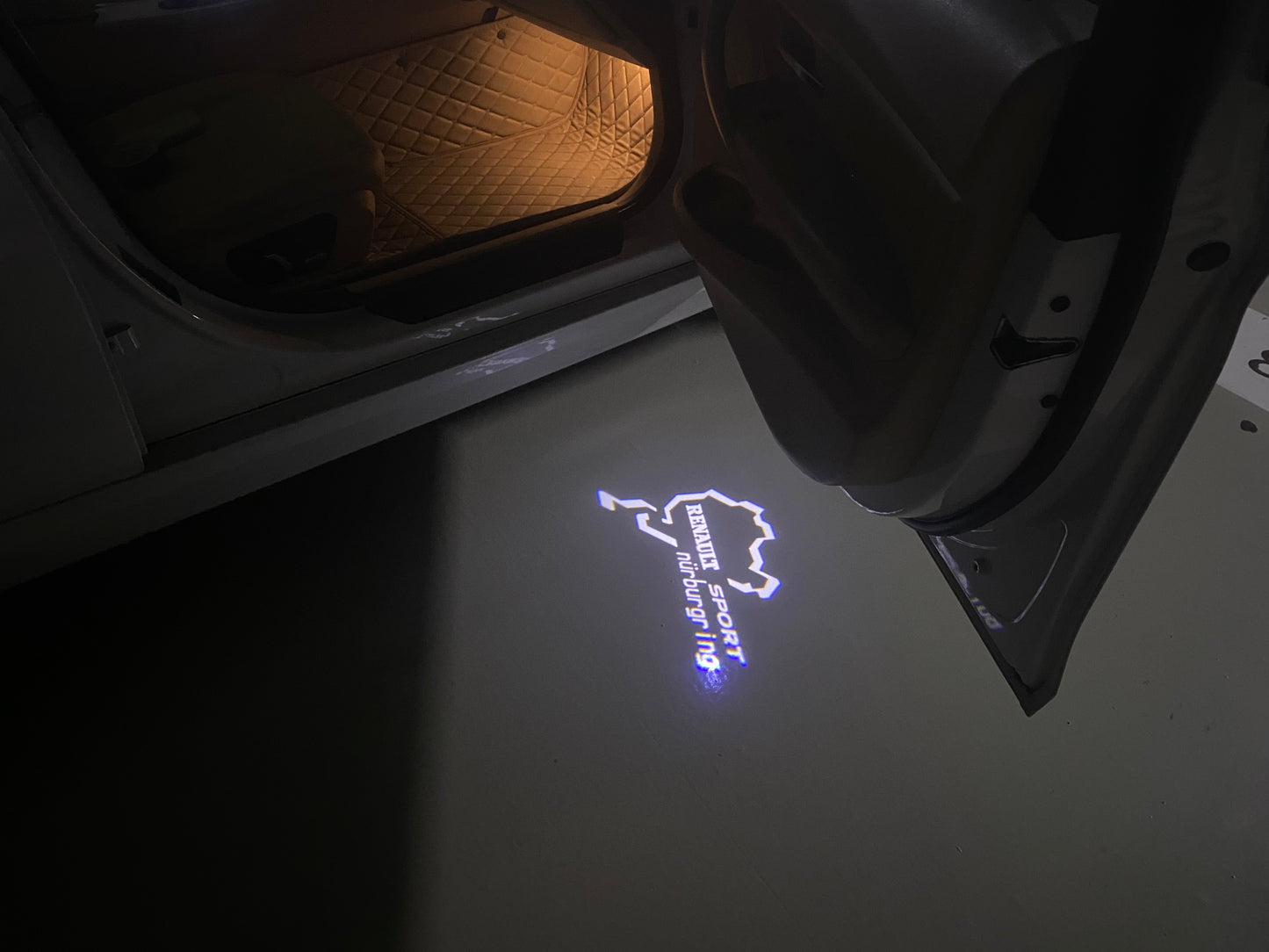 RENAULT Sport LOGO PROJECROTR LIGHTS Nr.0917 (quantity 1 = 2 Logo Film & 2 door lights)